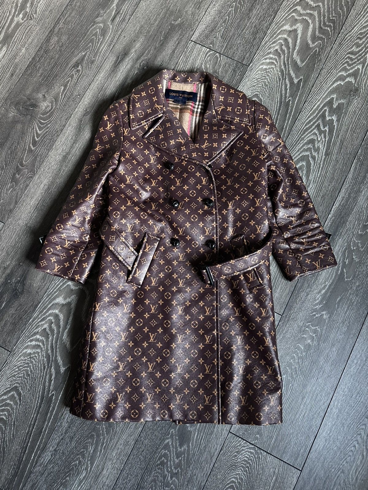 Louis Vuitton louis vuitton silk monogram coat Size XS / US 0-2 / IT 36-38 - 1 Thumbnail