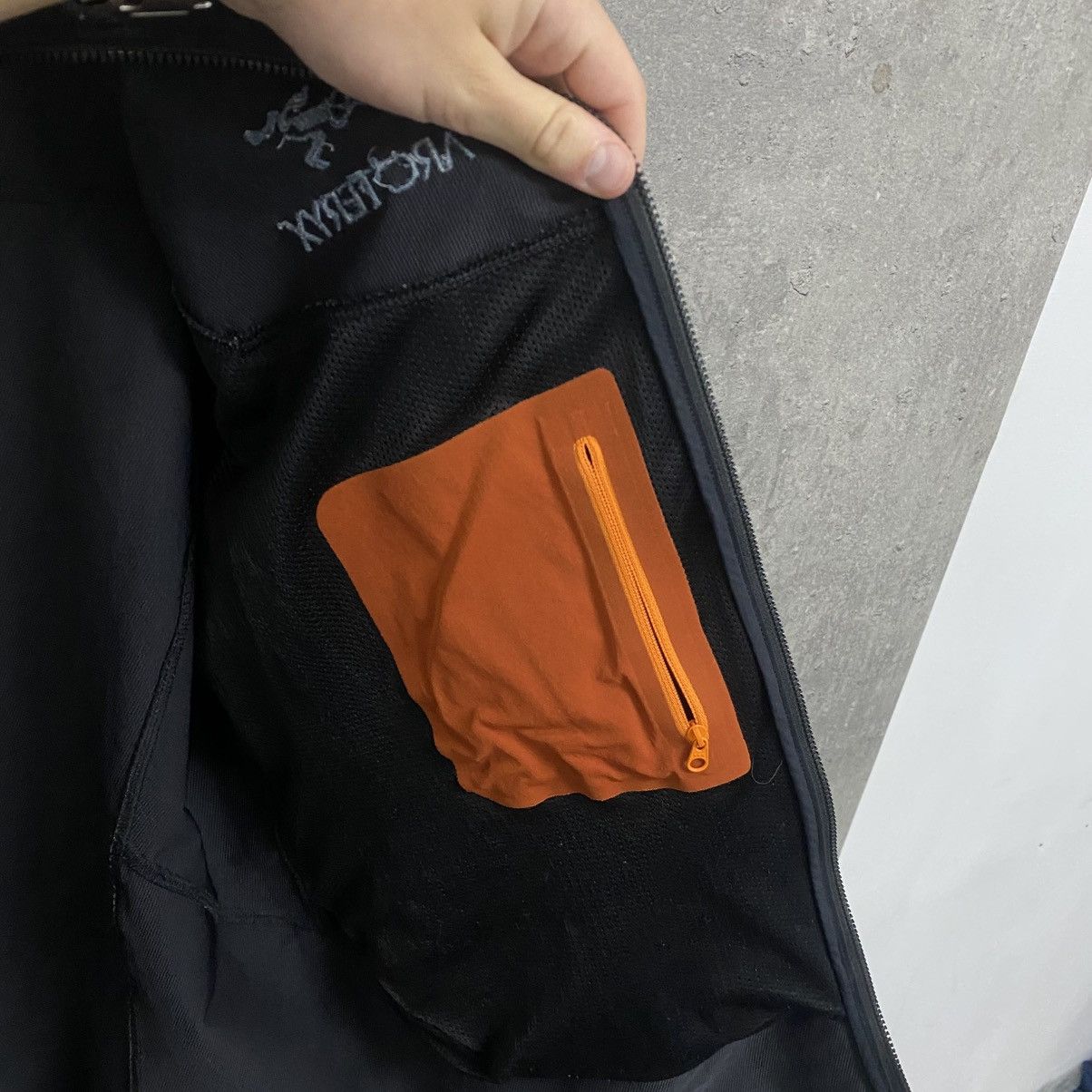 Arc'teryx Vintage ARCTERYX Soft Shell Jacket Windstopper Size US L / EU 52-54 / 3 - 9 Thumbnail