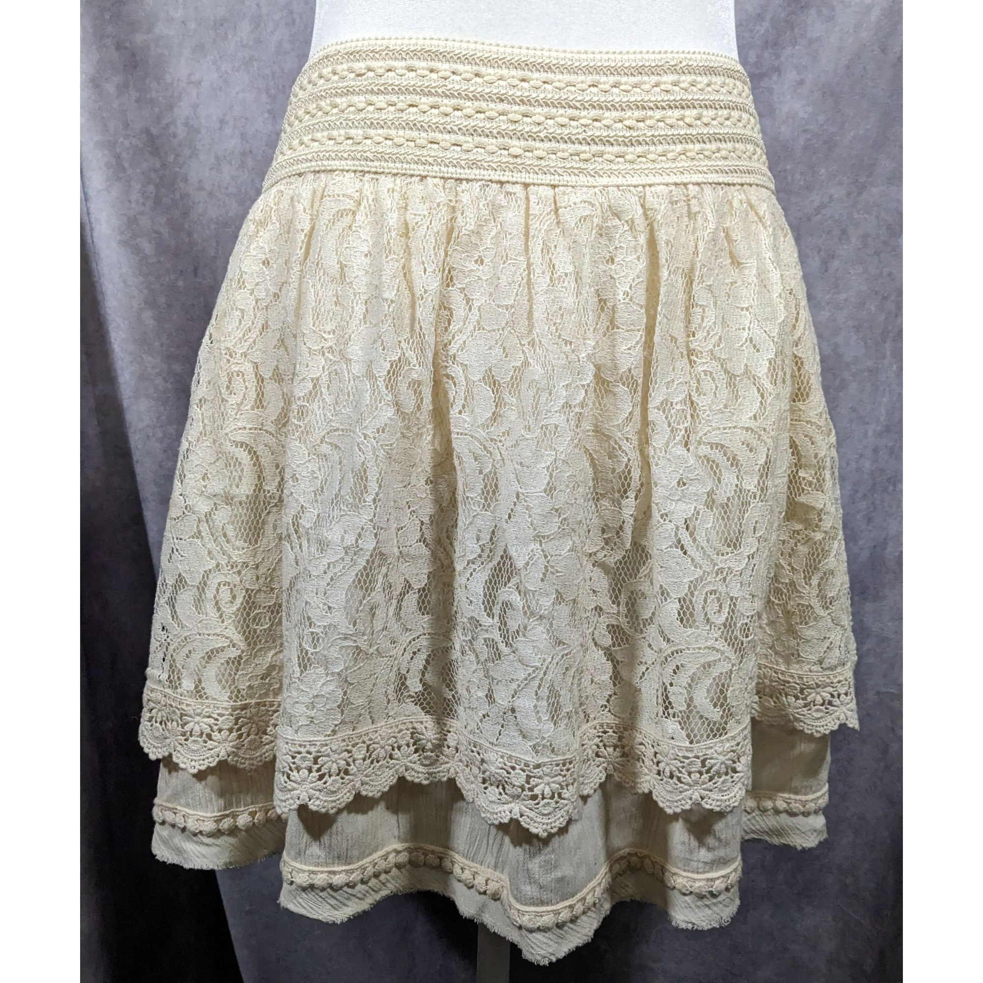 Miss Me Miss Me Cream Lace Layered Knee Length Skirt Size Large Size 30" / US 8 / IT 44 - 7 Thumbnail