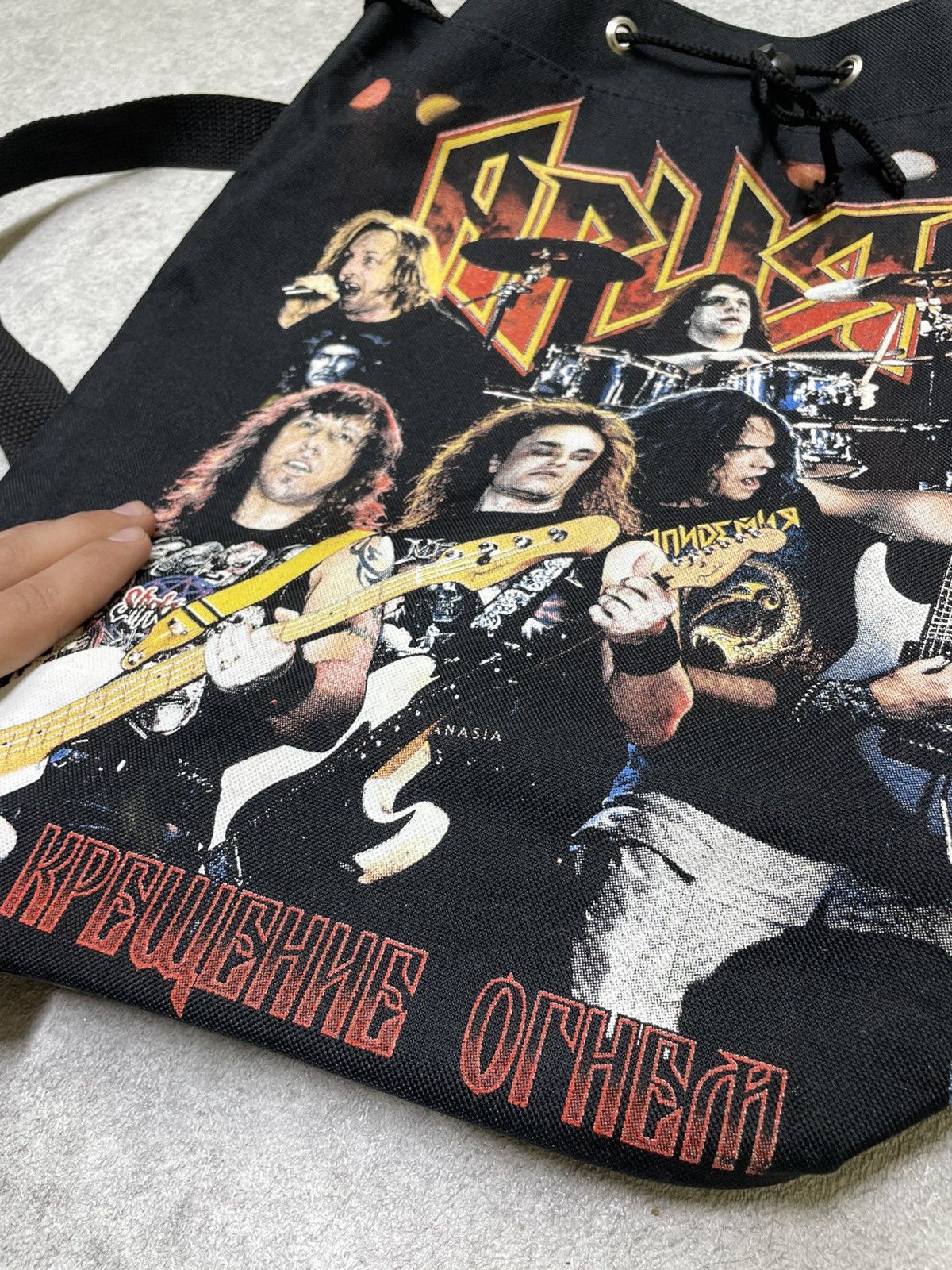 Band Tees Vintage Band Merch Drawstring Bag. Iconic Print. Size ONE SIZE - 2 Thumbnail
