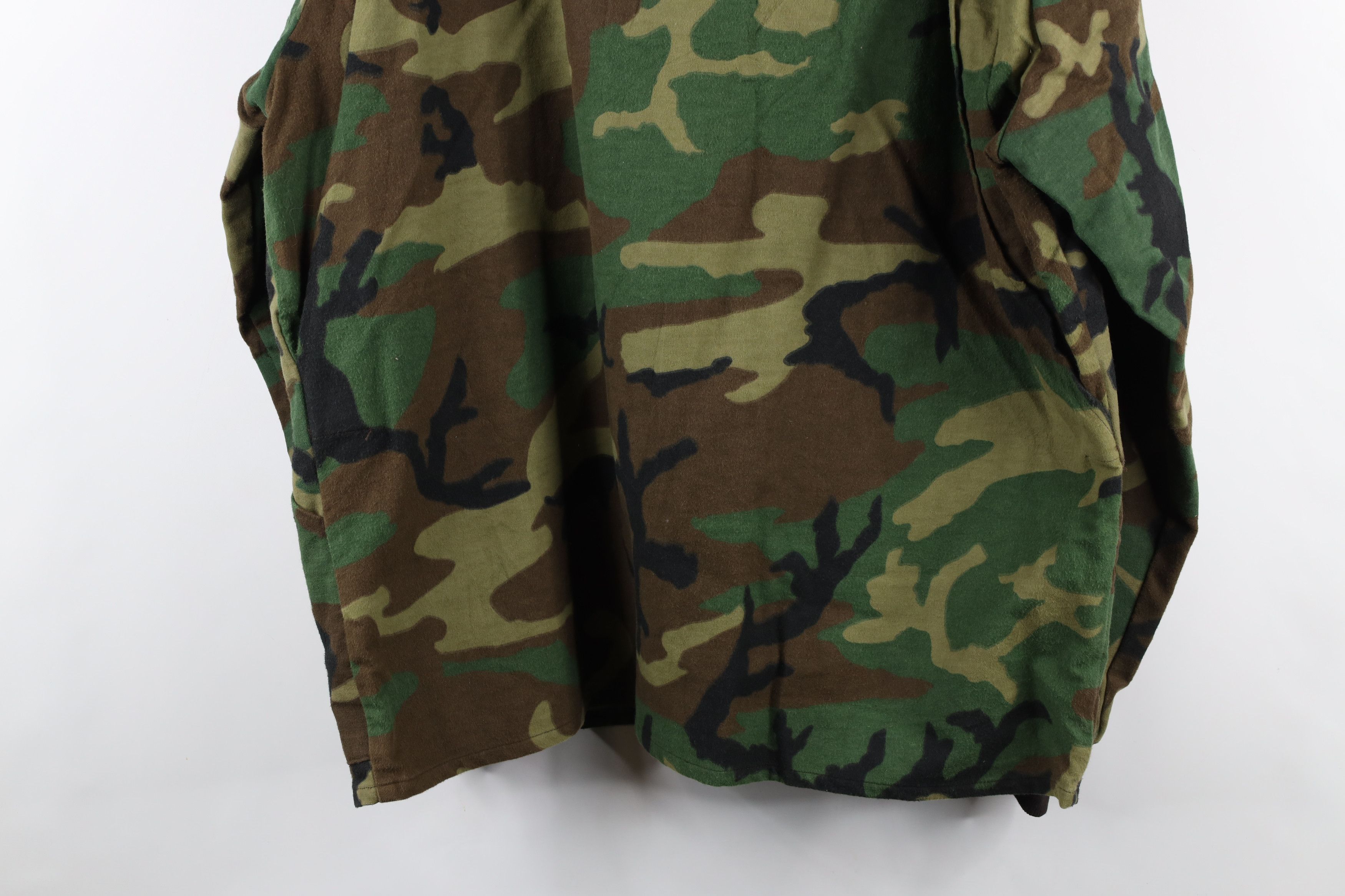 Vintage Vintage 70s Streetwear Cloth Camouflage Bomber Jacket USA Size US XL / EU 56 / 4 - 15 Thumbnail