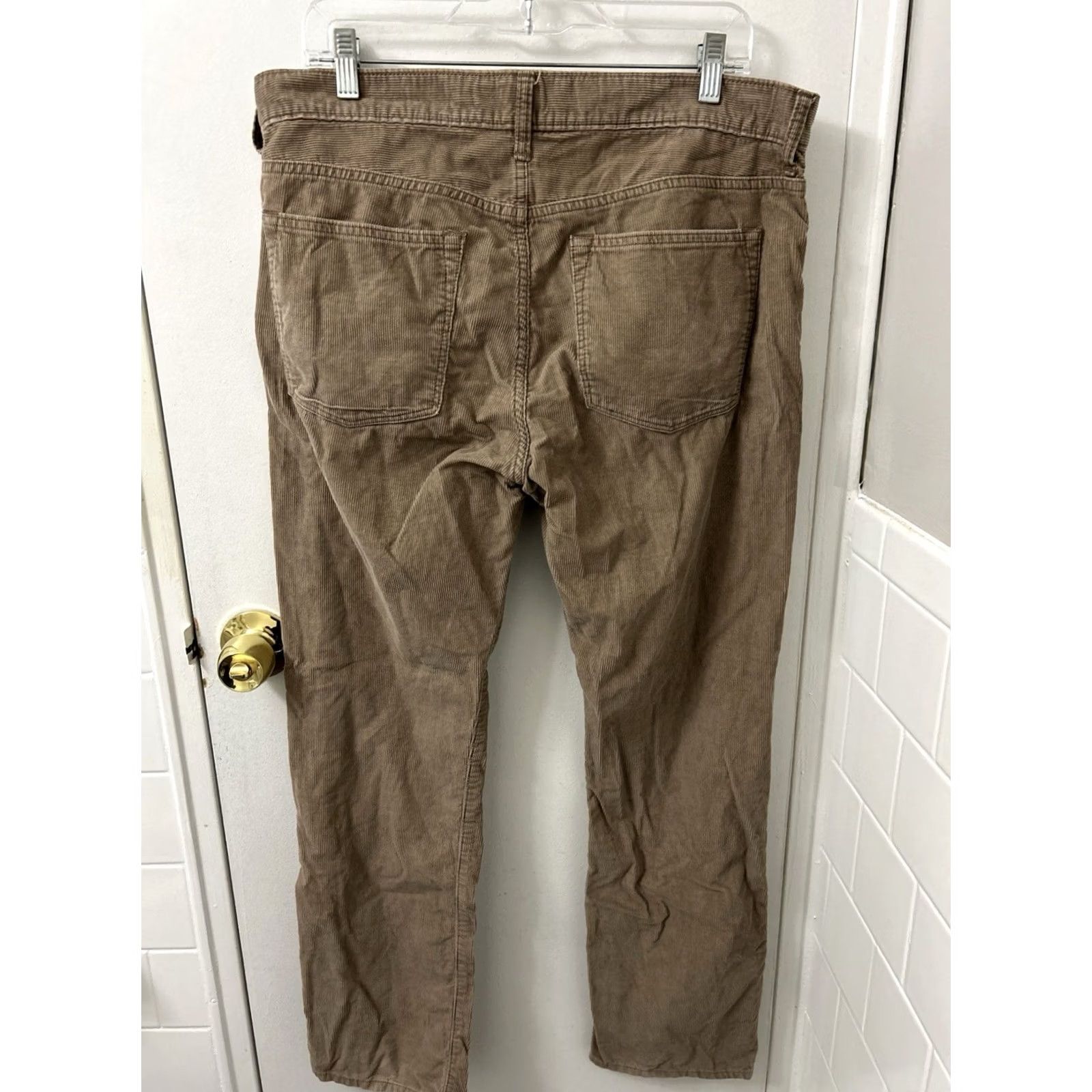 J.Crew 2. I've focused on the core keywords: "Corduroy," "J.Crew 1040," "Tan," "Relaxed Fit," "Pockets," "Mens Size 35/30," and "Classic Casual. Size US 35 - 6 Thumbnail