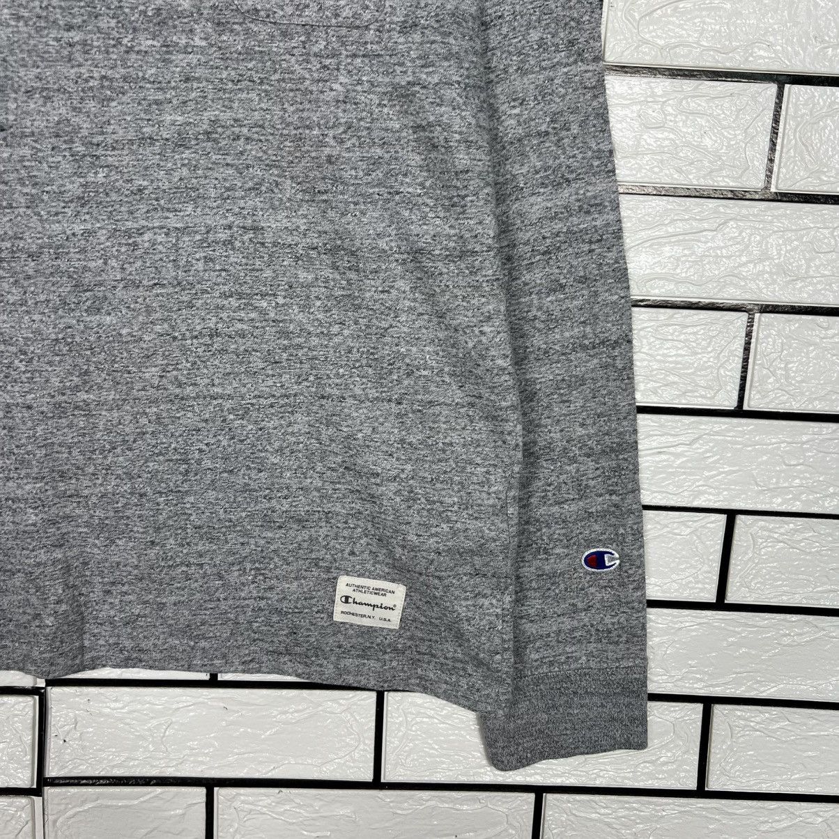Champion CHAMPION Single Pocket Long Sleeve Tees Sweater #4073-C185 Size US L / EU 52-54 / 3 - 6 Thumbnail