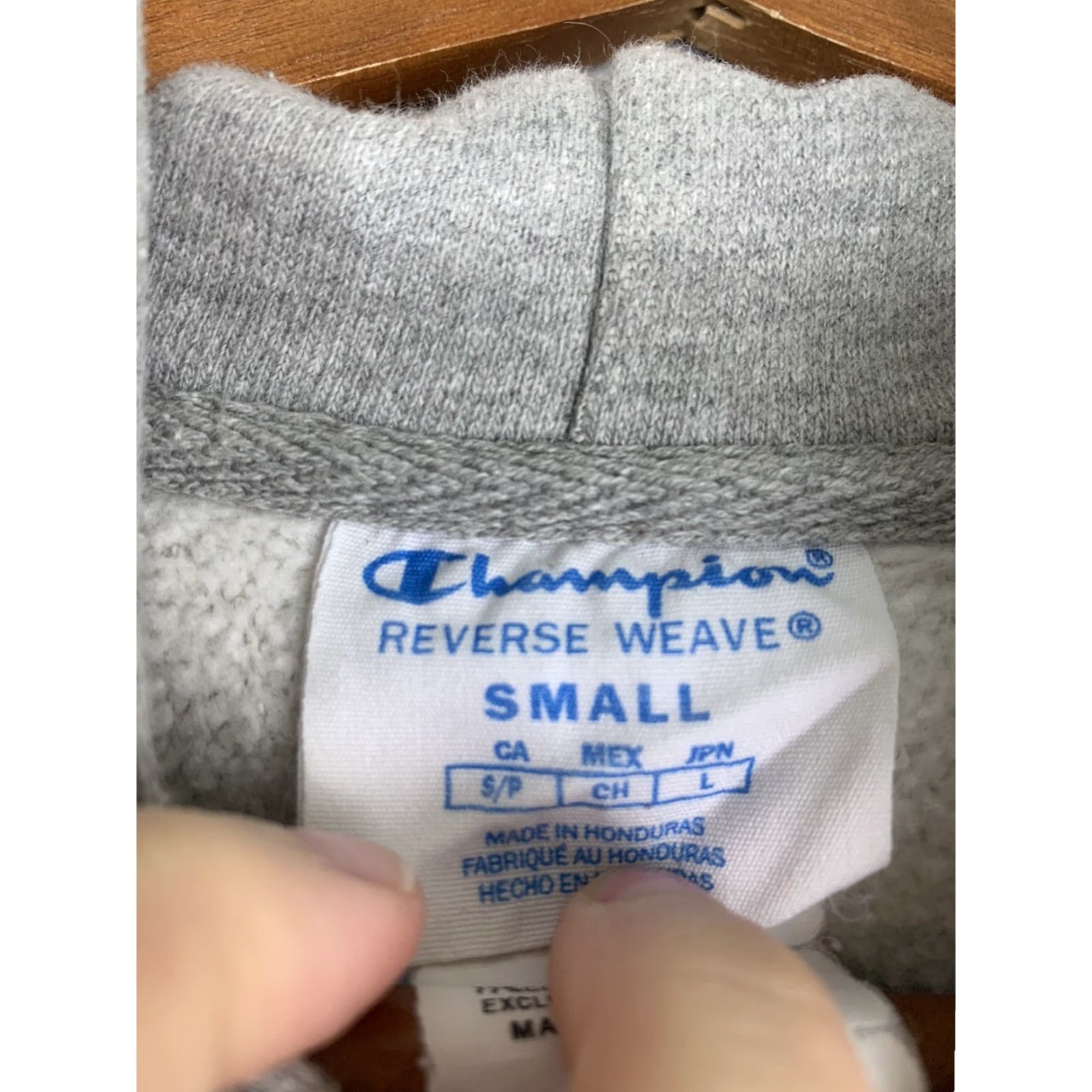 Champion Champion Hoodie Women’s Small Gray Reverse Weave Embroidered Spellout Pullover Pullover Hooded Sweatshirt Size S / US 4 / IT 40 - 7 Thumbnail