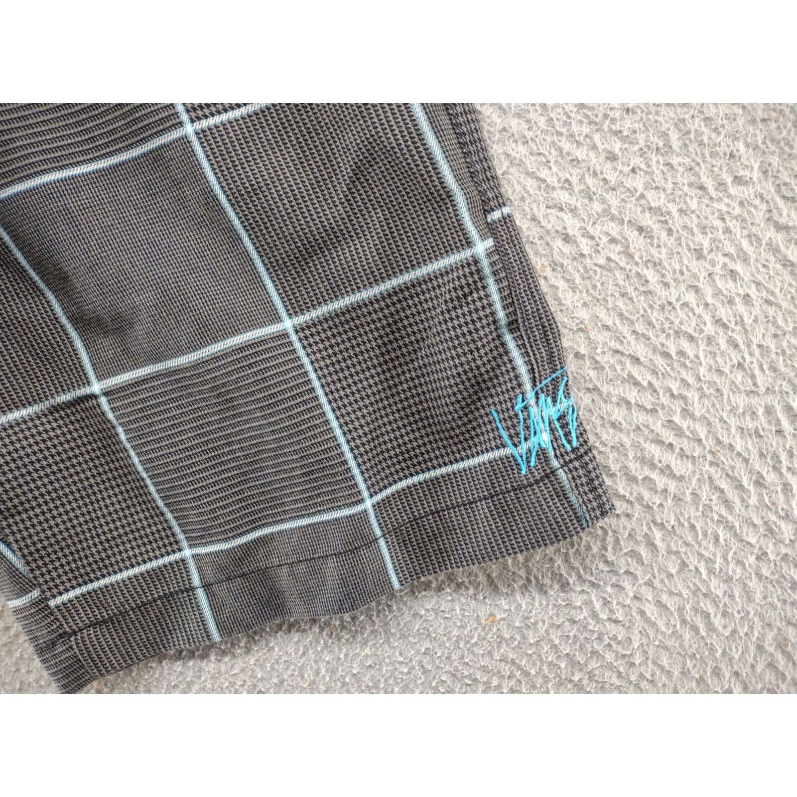 Vans Vans Mens Plaid Flat Front Chino Board Shorts 28 Black 90s Colorful Logo Belt Loops Pocket Zipper Front Flat Front Womens Mens Boys Girls Size US 28 / EU 44 - 2 Thumbnail