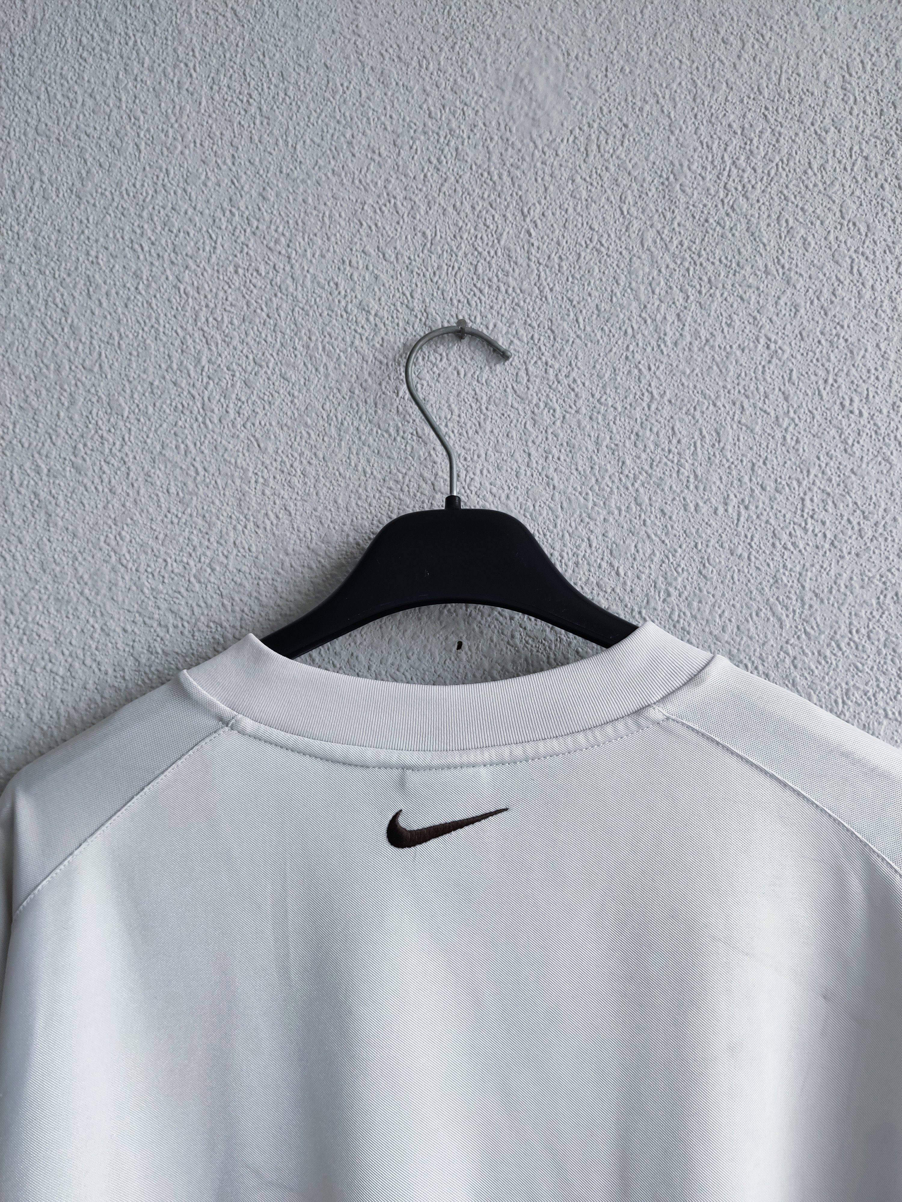 Nike Nike vintage tshirt center logo y2k 90s Size US XL / EU 56 / 4 - 3 Thumbnail