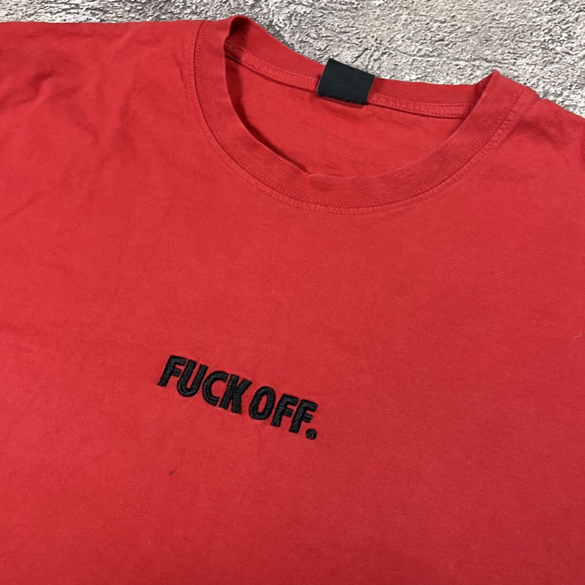 Vintage VINTAGE Y2K FUCK OFF EMBROIDERED LOGO FUNNY SLOGAN TEE Size US XL / EU 56 / 4 - 5 Thumbnail