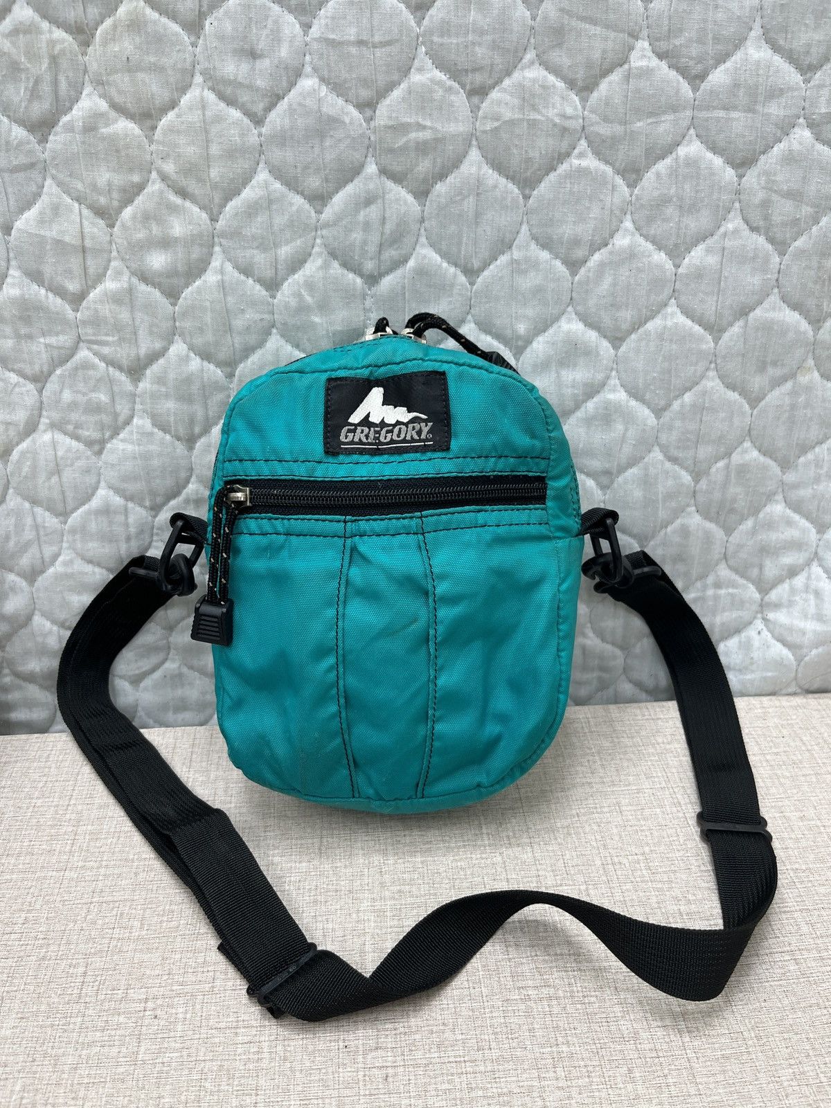 Gregory 🔥🔥🔥STEALS VTG GREGORY SLING BAG Size ONE SIZE - 1 Thumbnail