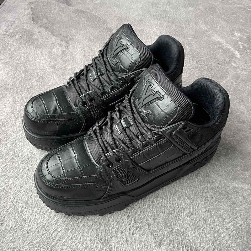 Louis Vuitton Louis Vuitton Trainer Maxi Low Top Sneakers 0079 Size US 8 / EU 41 - 1 Thumbnail