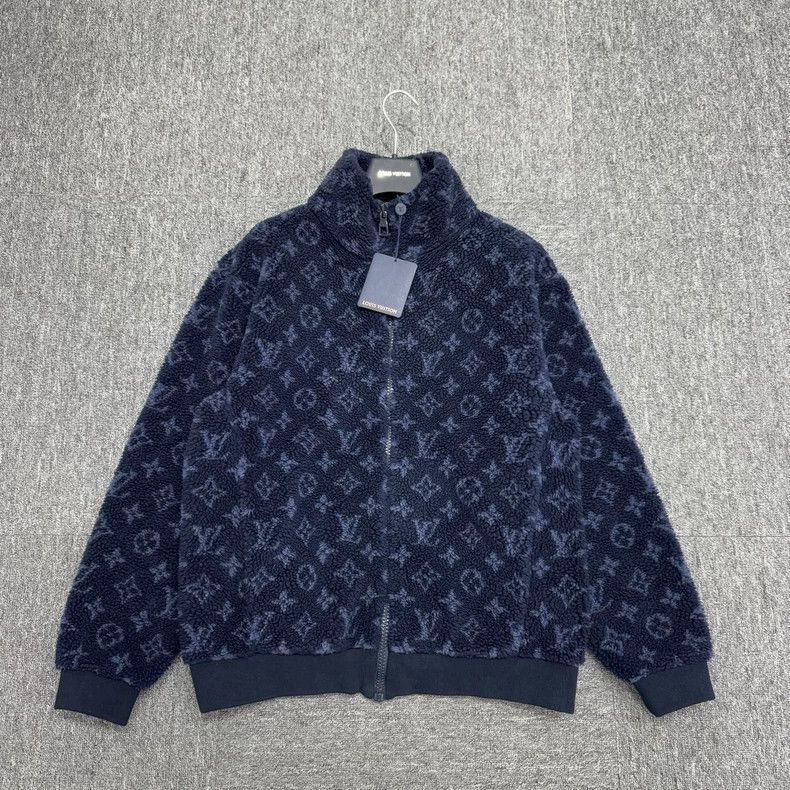 Louis Vuitton Louis Vuitton Teddy Coat with Full Print Design Size US M / EU 48-50 / 2 - 1 Thumbnail