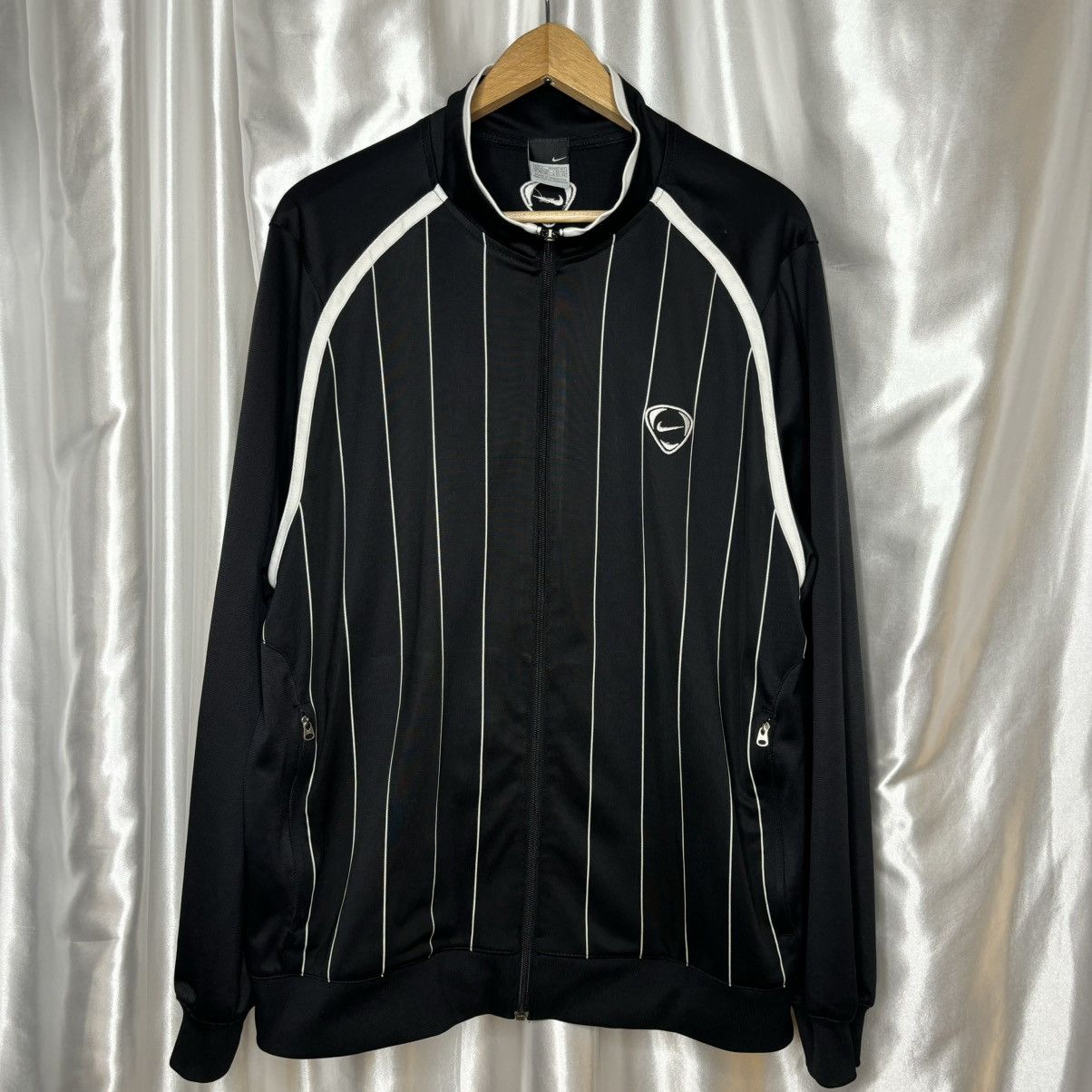 Nike vintage Nike zip sweatshirt with zipper black logo Size US L / EU 52-54 / 3 - 14 Thumbnail
