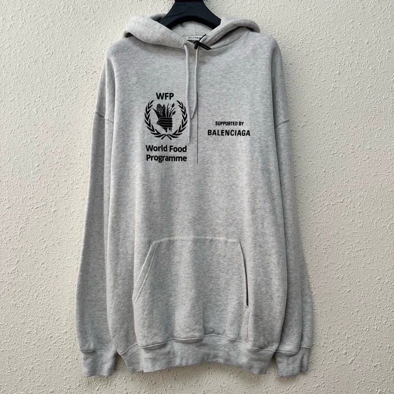 Balenciaga Balenciaga WFP Food Agency Hoodie Size/XS Size US XS / EU 42 / 0 - 1 Thumbnail