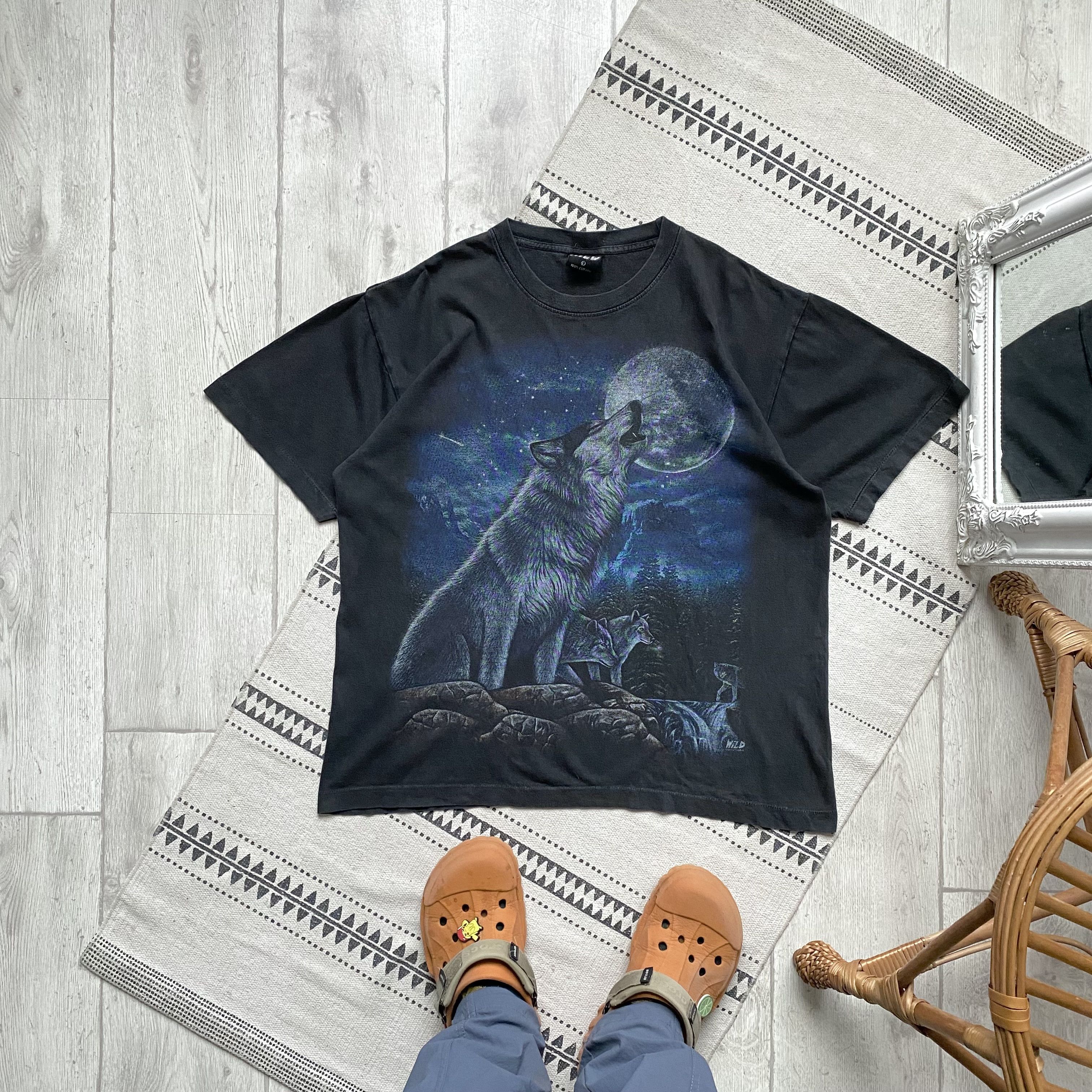 The Mountain 🐺 Vintage 90s Faded Animal Wolf Forest tee WILD Wolves Size US M / EU 48-50 / 2 - 1 Thumbnail