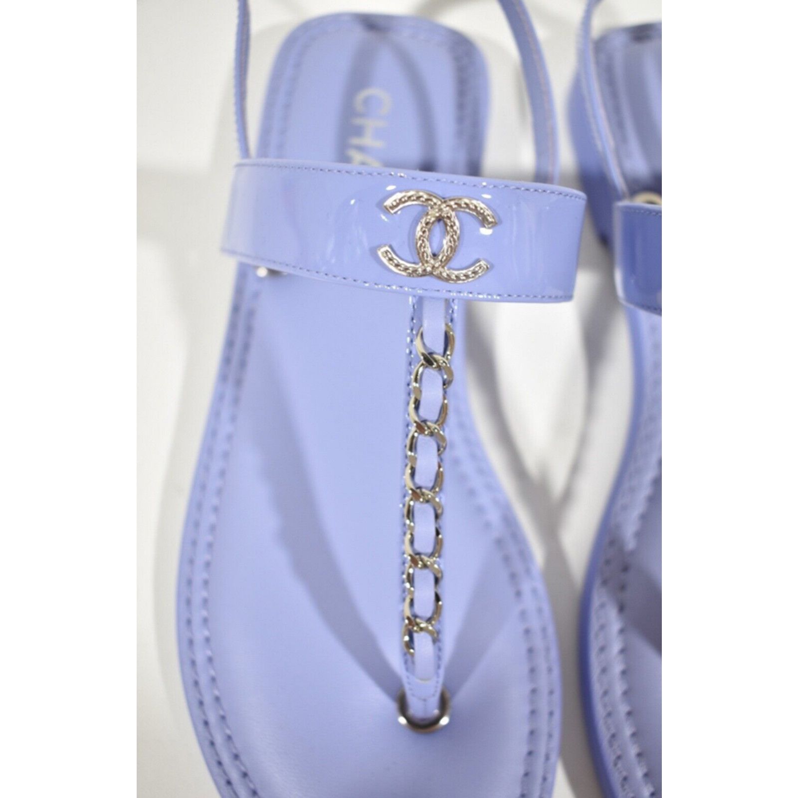 Chanel Chanel 22C Purple Patent Silver Chain CC Logo Mule Slide Size US 7 / IT 37 - 5 Thumbnail