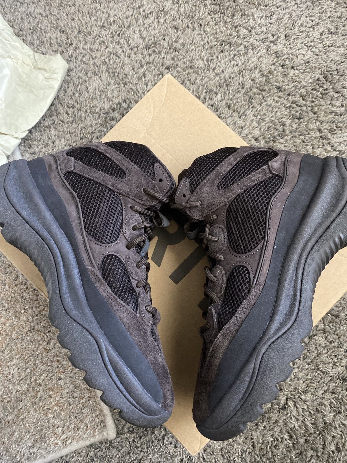Yeezy Yeezy Oil Boots Size US 11 / EU 44 - 2 Thumbnail