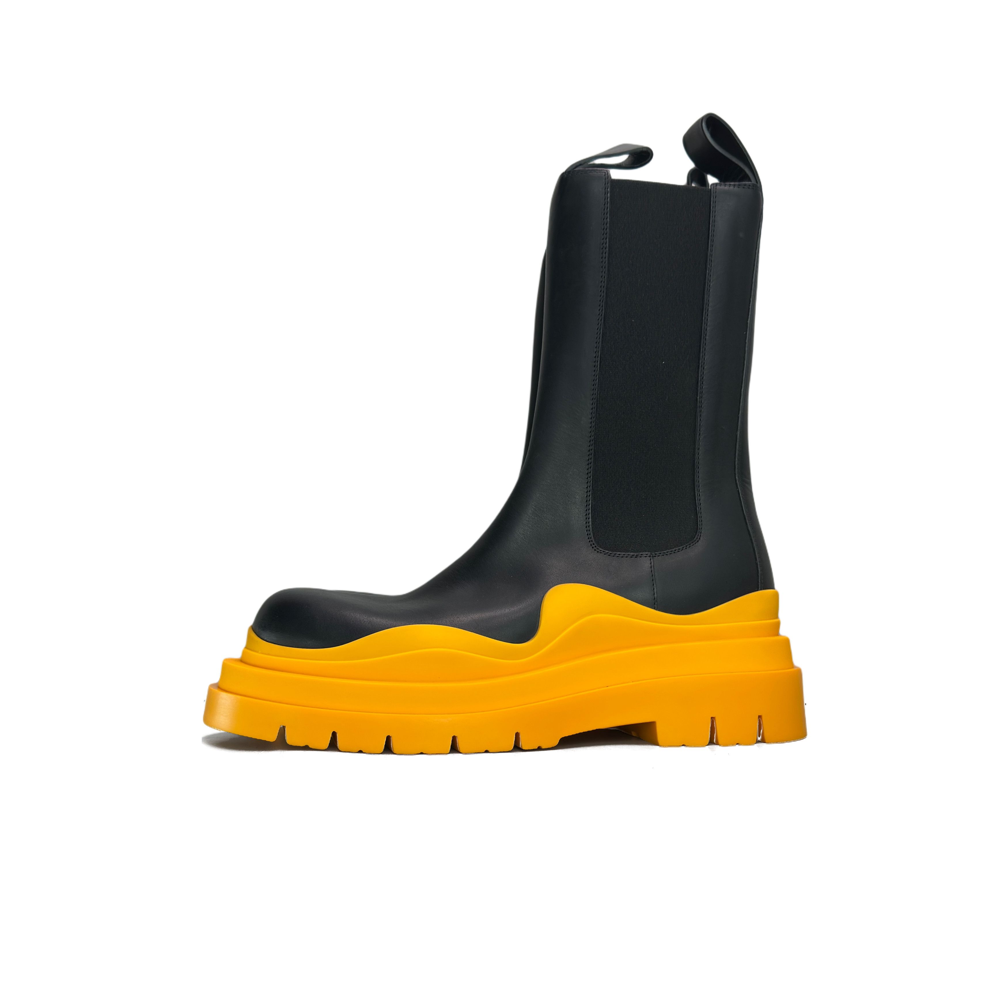 Bottega Veneta Bottega Veneta Orange Sole Tire Chelsea Boots Size 8 Size US 8 / EU 41 - 1 Thumbnail