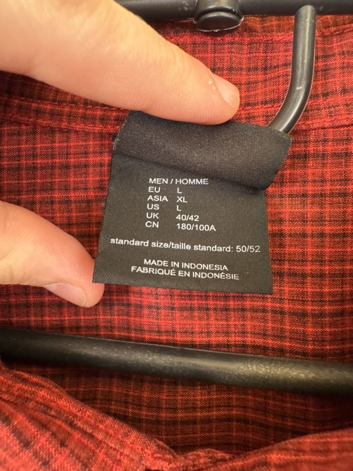 Jack Wolfskin Jack Wolfskin T shirt Shirt Button Up L Checked Casual Red 🏕️ Size US L / EU 52-54 / 3 - 16 Thumbnail