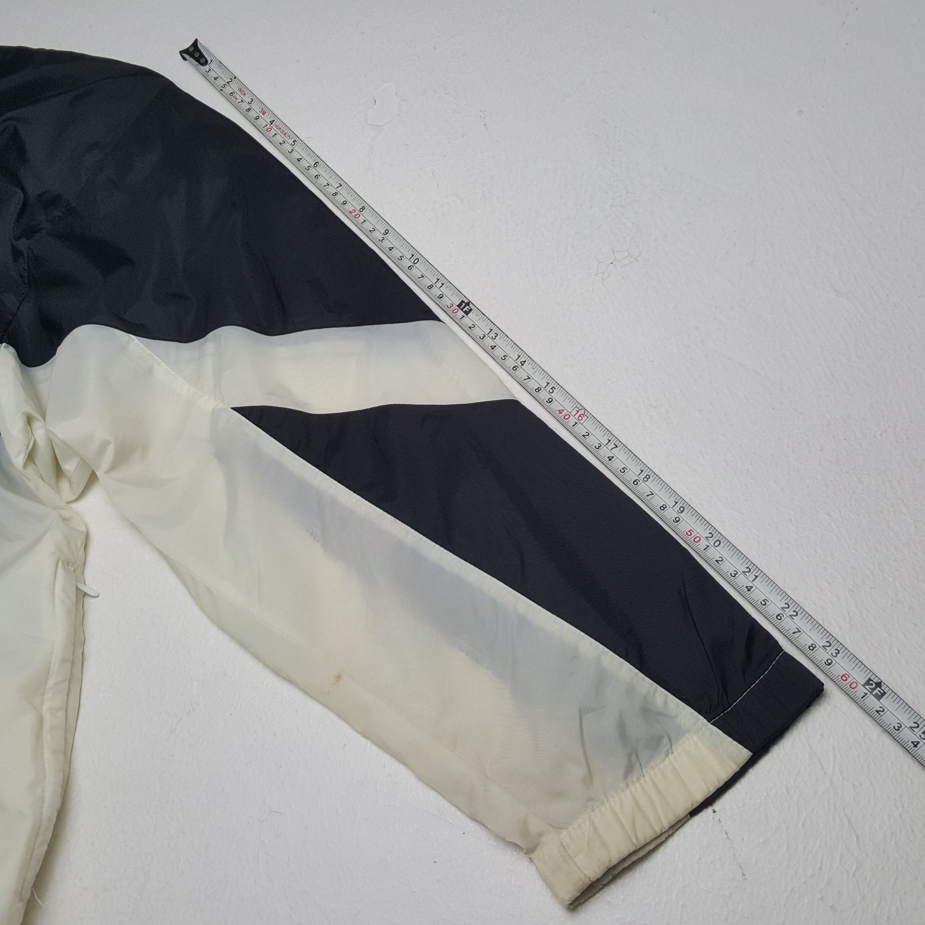 Nike × Vintage Vintage NIKE American Sportswear Style Windbreaker Jacket Size US XXL / EU 58 / 5 - 5 Thumbnail