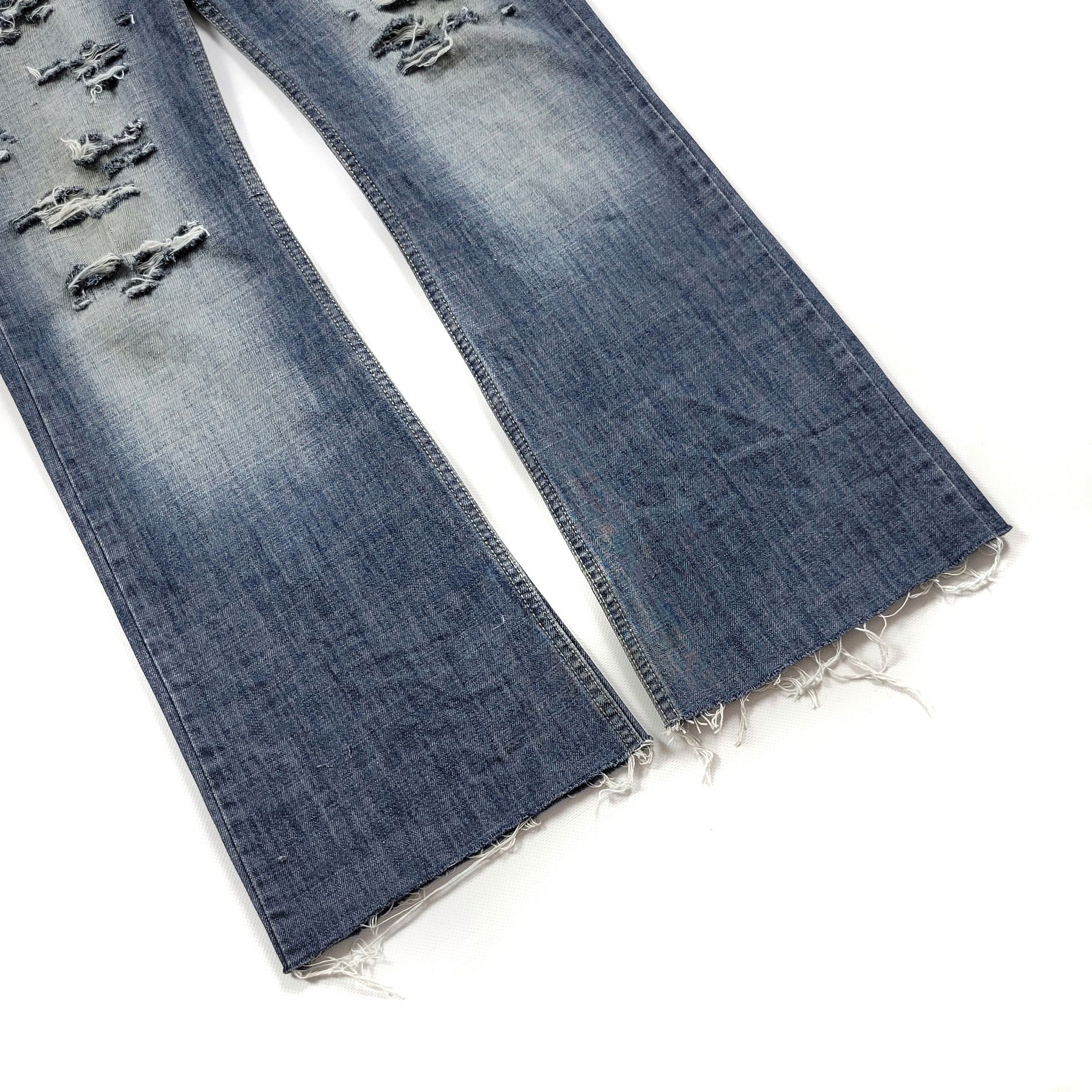 Diesel Bladee Archive Diesel Cocaine Distressed Denim Flared Jeans Size US 31 - 8 Thumbnail