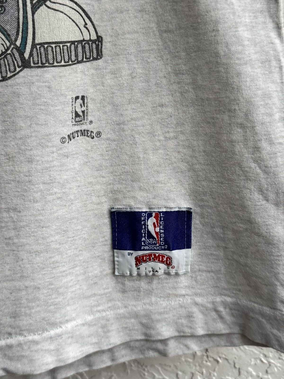 NBA Vintage Charlotte Hornets Nutmeg Mills Single Stitch T-shirt Size US L / EU 52-54 / 3 - 4 Thumbnail