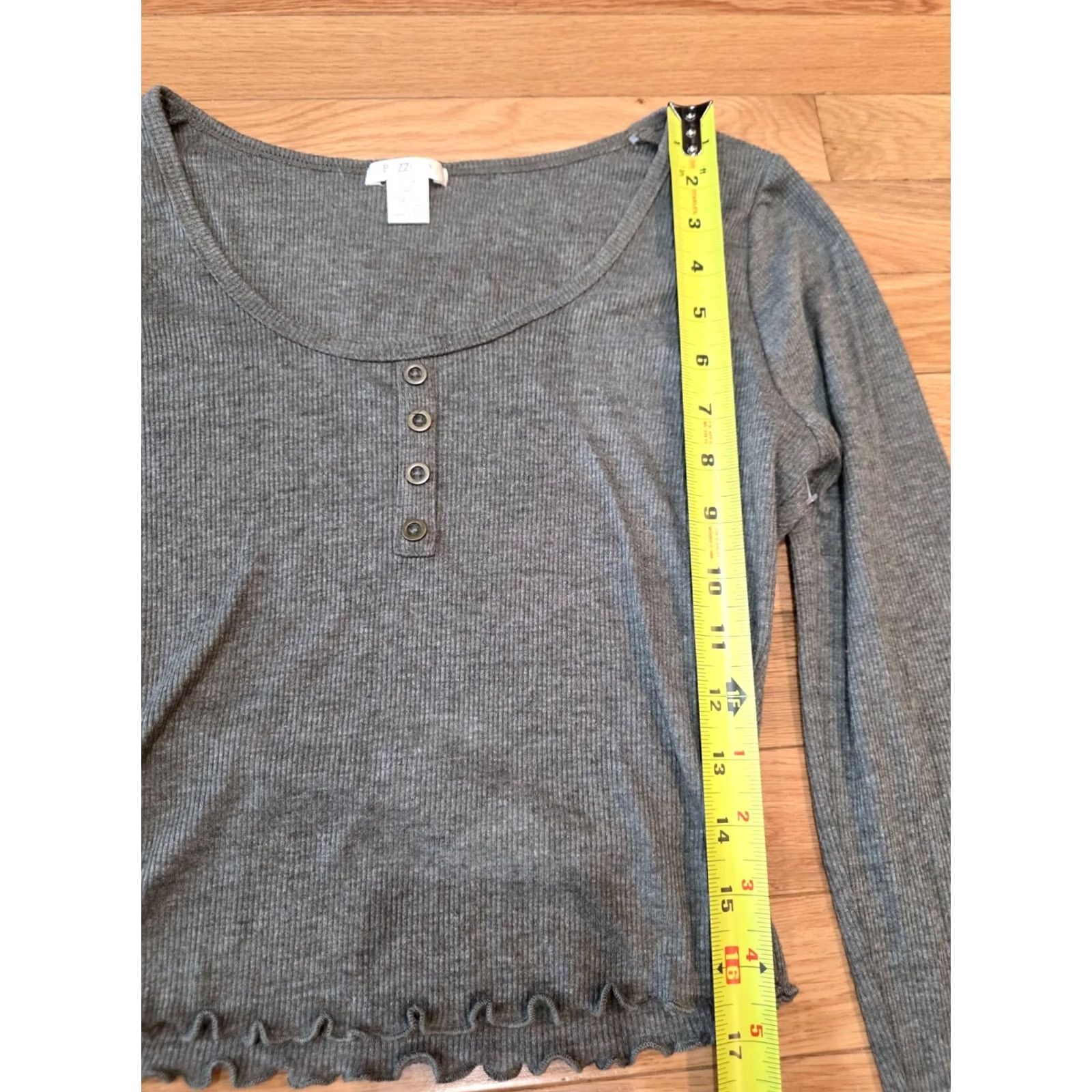 Vintage Bozzolo Henley Crop Top Women's L Gray Ribbed Knit Polyester Long Sleeve Shirt Cropped Casual Size L / US 10 / IT 46 - 7 Thumbnail