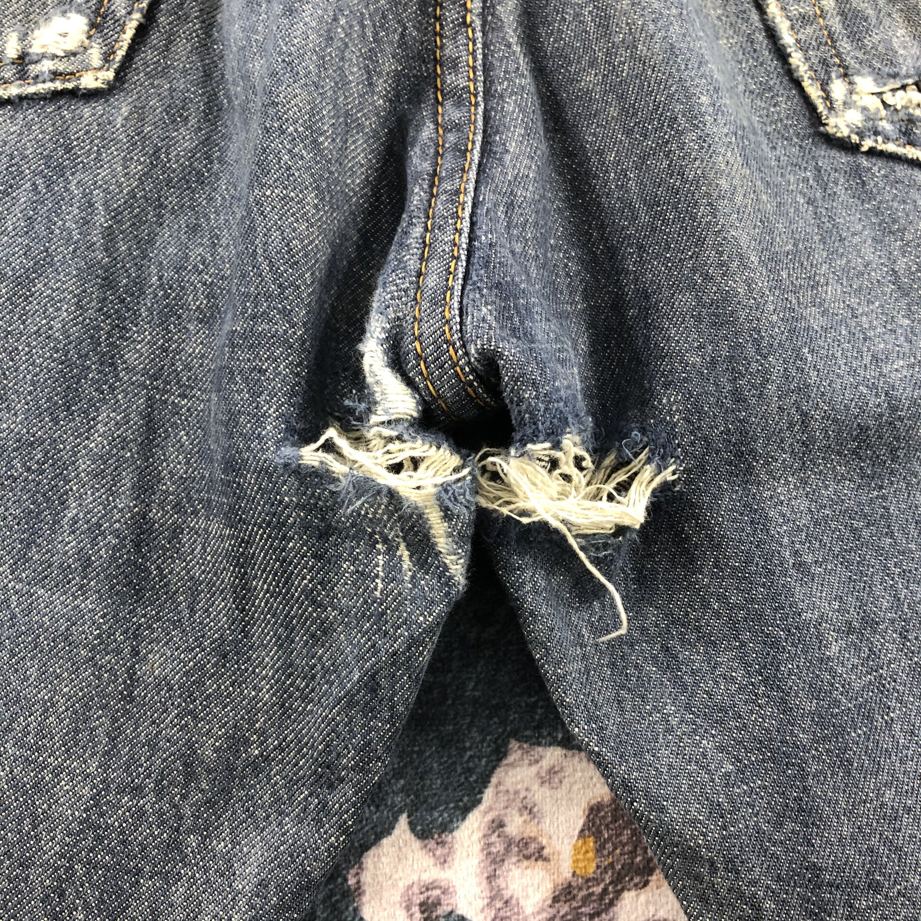 Levi's × Vintage 90s Vintage Ripped Levis 501 Jeans-JM2540 Size US 33 - 6 Thumbnail
