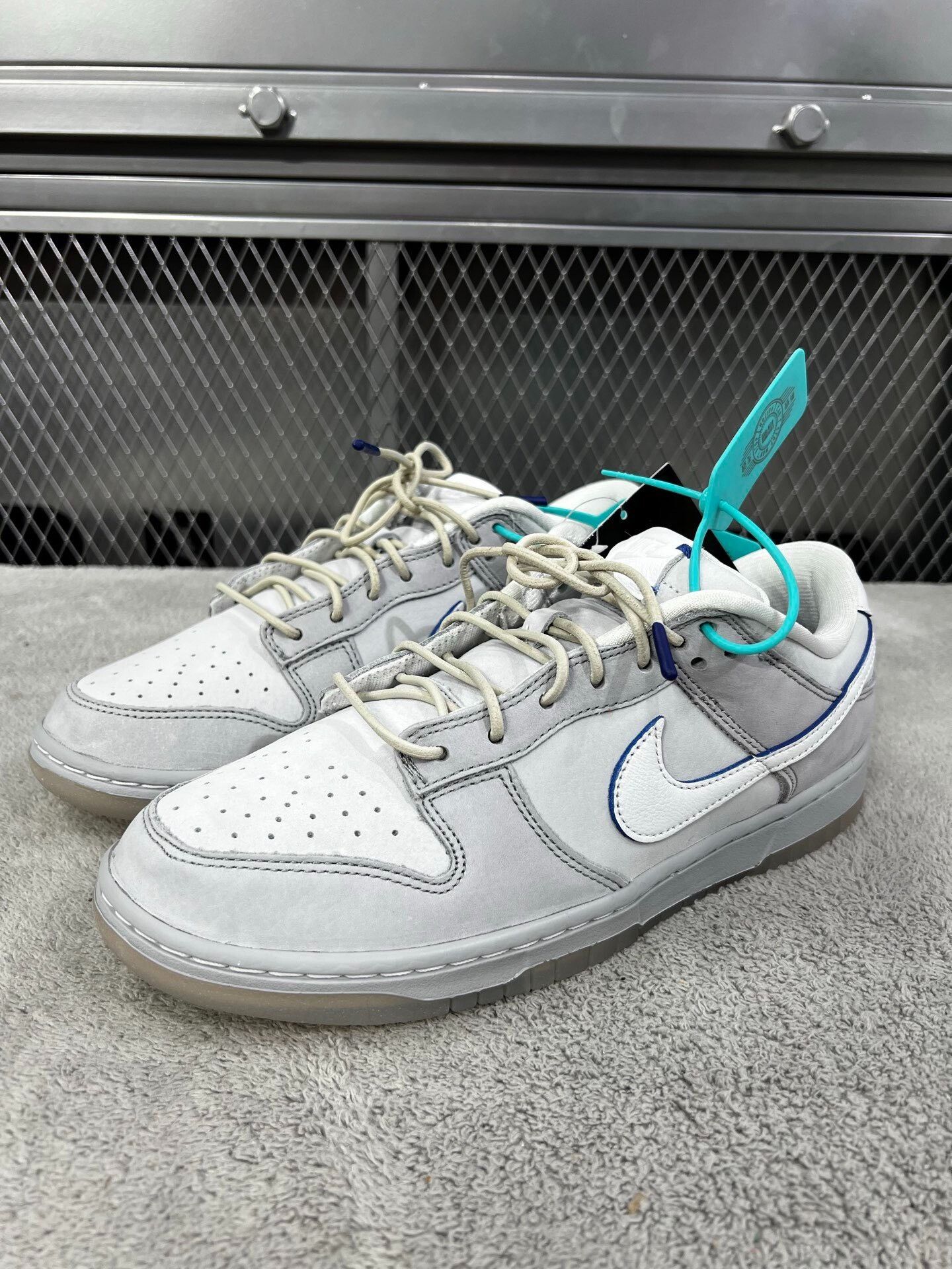 Nike Nike DUNK White Lowtop Sneakers 43 Men Size US 10 / EU 43 - 1 Thumbnail