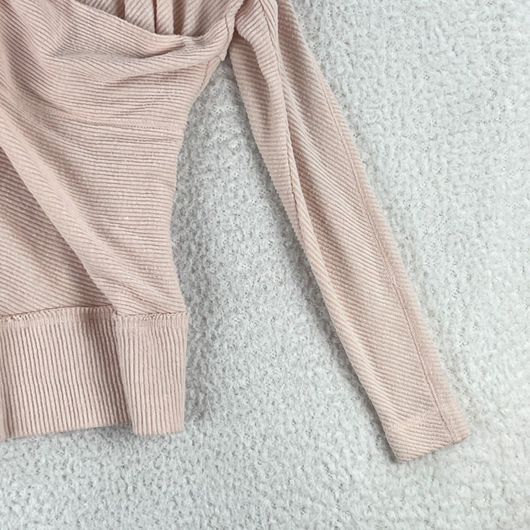 Free People Free People Shirt Womens XS Pink Cozy With You Surplice Pullover Ribbed Long Sleeve V-Neck Casual Pullover Size XS / US 0-2 / IT 36-38 - 5 Thumbnail