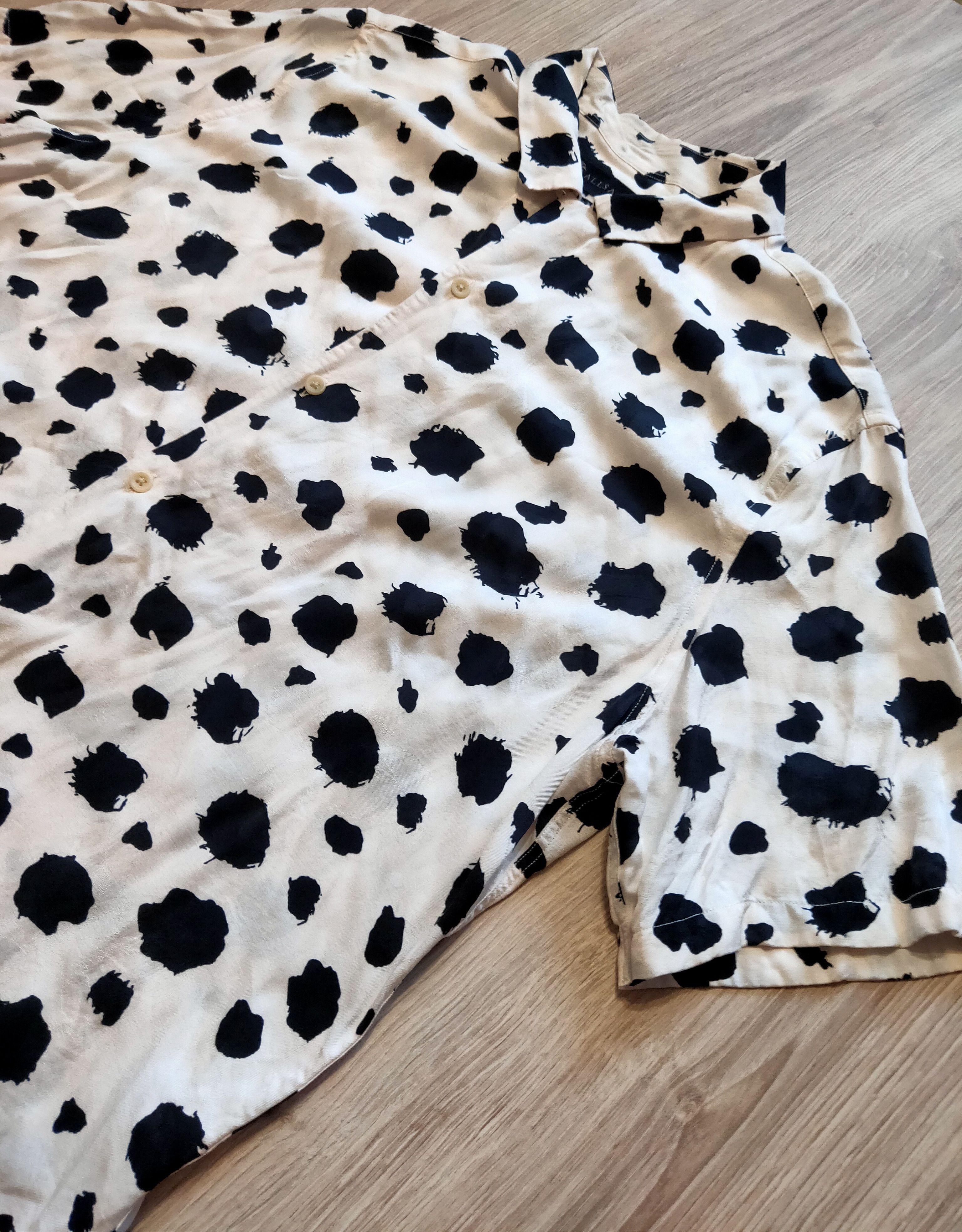 Allsaints × Japanese Brand Mens AllSaints Candeli SS SHIRT Button upHawaii Cow print Size US M / EU 48-50 / 2 - 2 Thumbnail