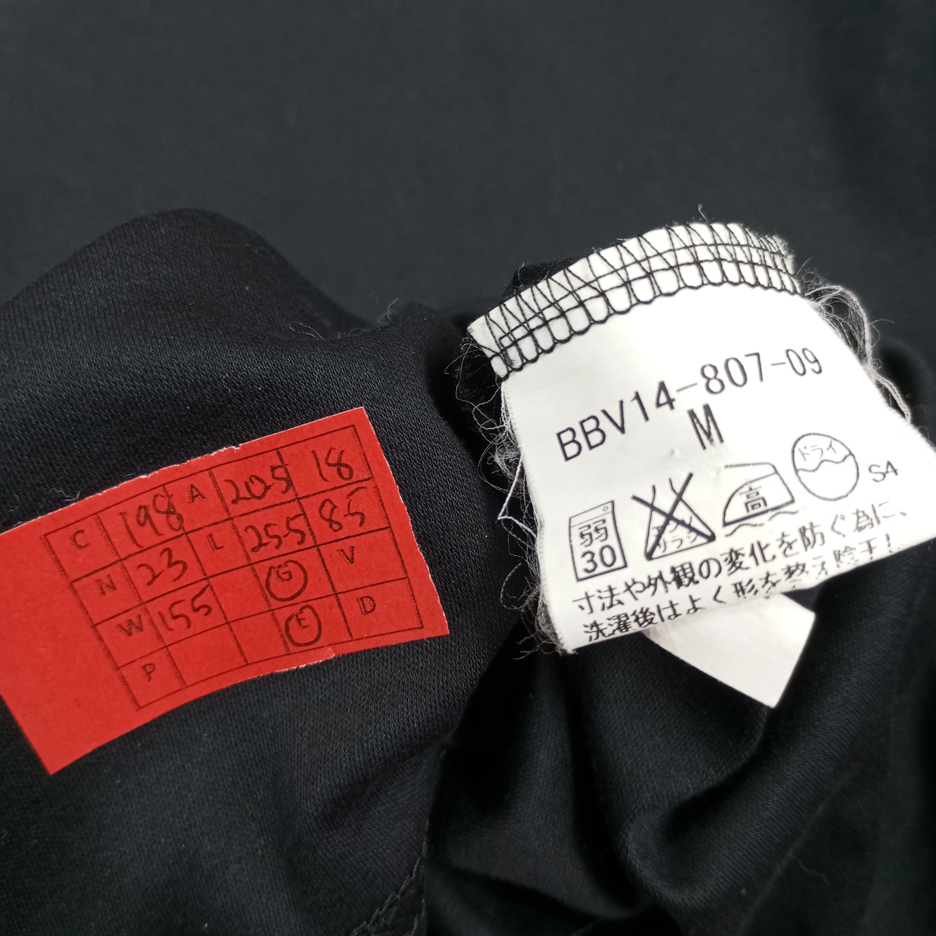 Burberry × Vintage Burberry London Fashion Brand Custom Art Tshirt Size US M / EU 48-50 / 2 - 7 Thumbnail