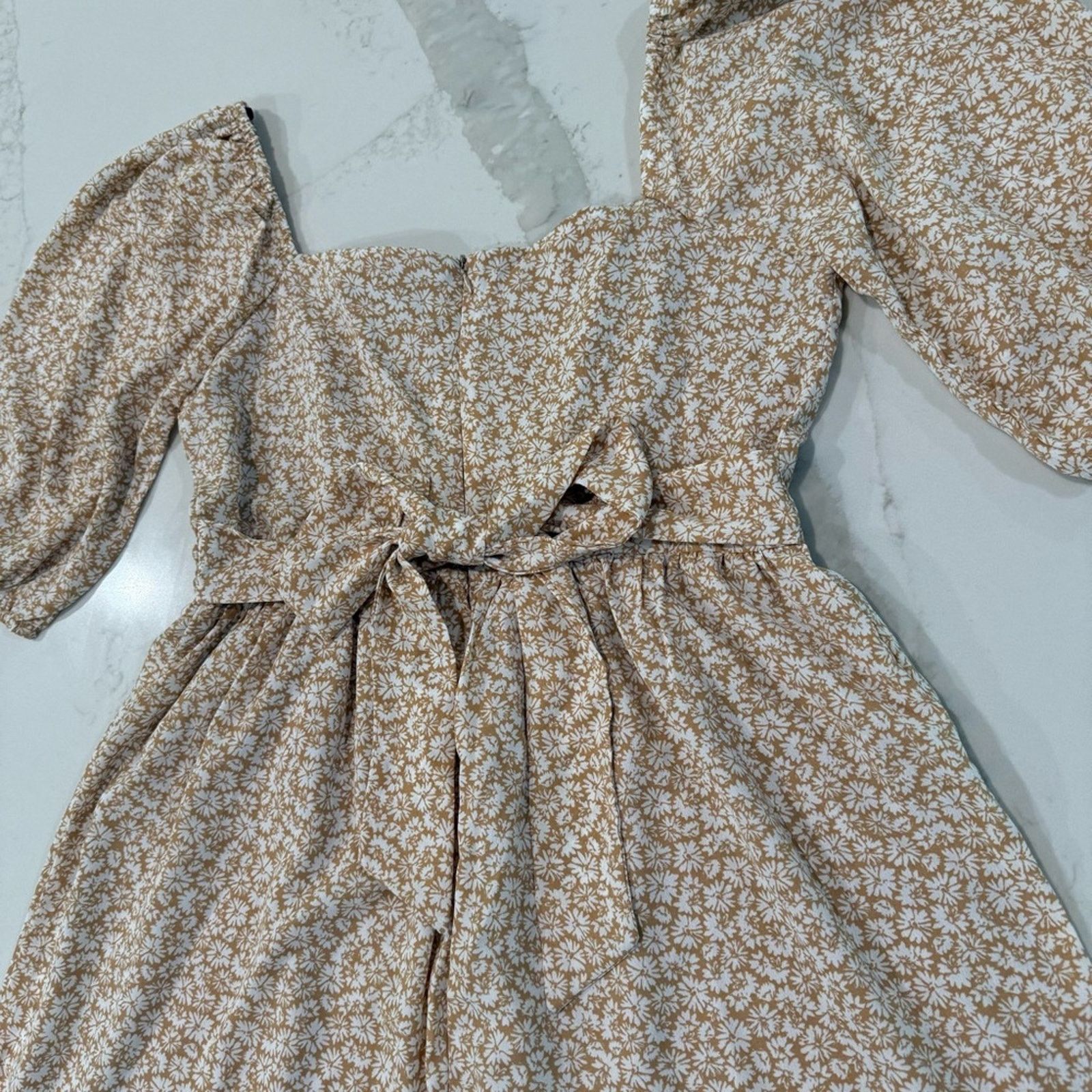 Forever 21 Forever 21 NWT Floral PuffSleeve Cottage Dress Womens Medium Size M / US 6-8 / IT 42-44 - 9 Thumbnail