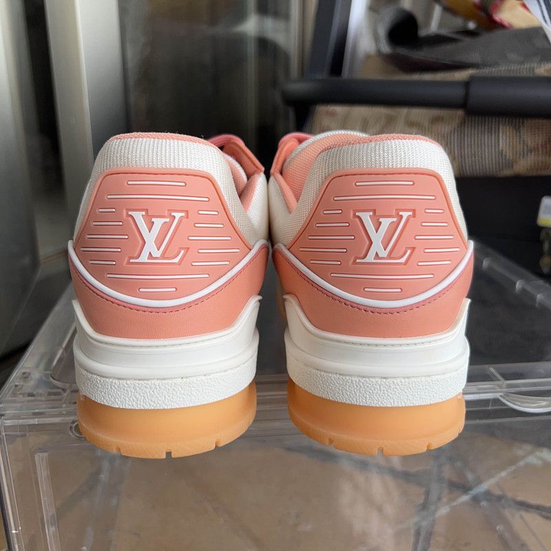 Louis Vuitton Louis Vuitton Trainer Low-Top Sneakers for Men - Size US 9 / EU 42 - 2 Thumbnail