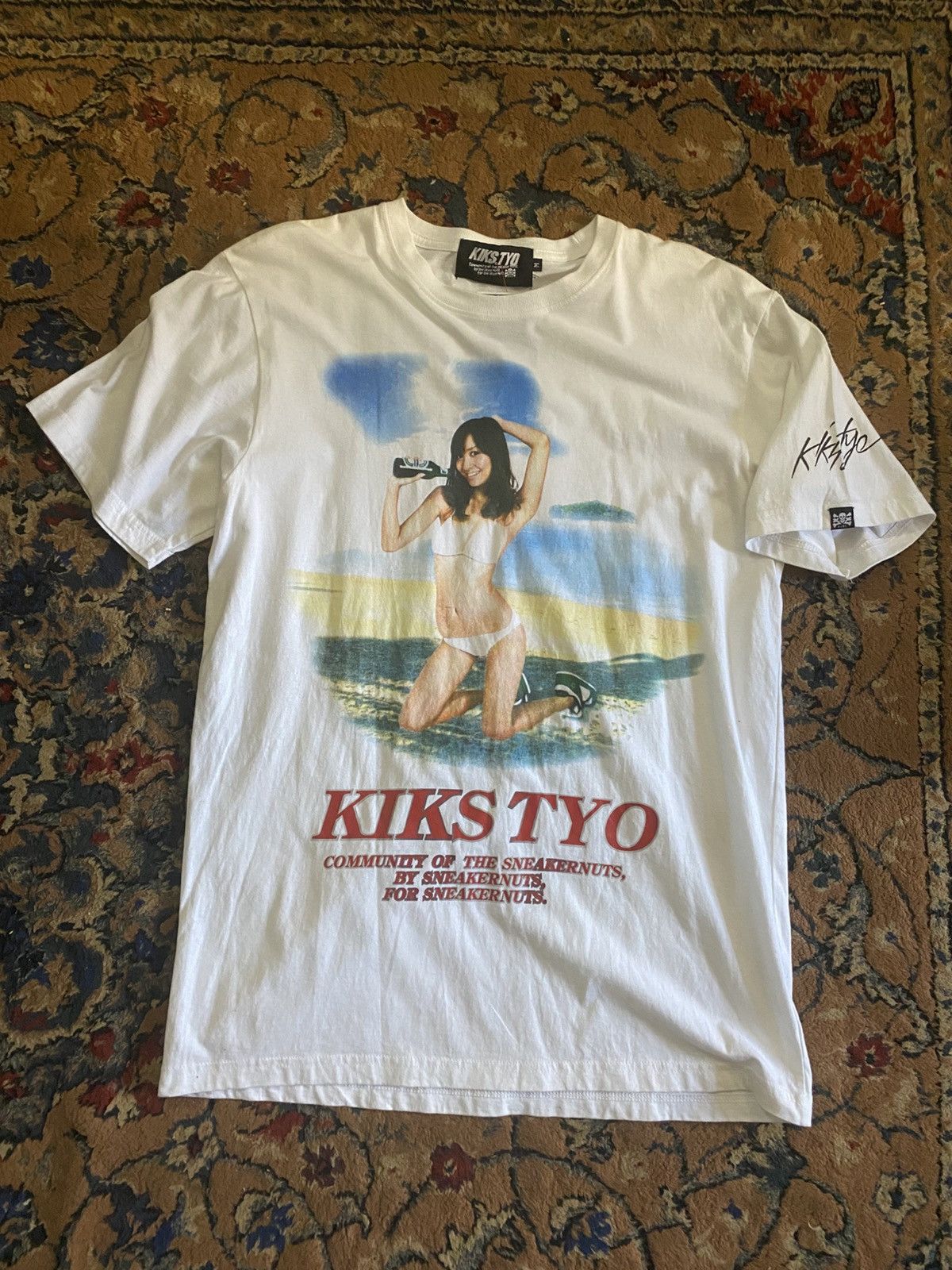 Japanese Brand Vintage Y2K Kiks Tyo Graphic Tee Size US M / EU 48-50 / 2 - 1 Thumbnail