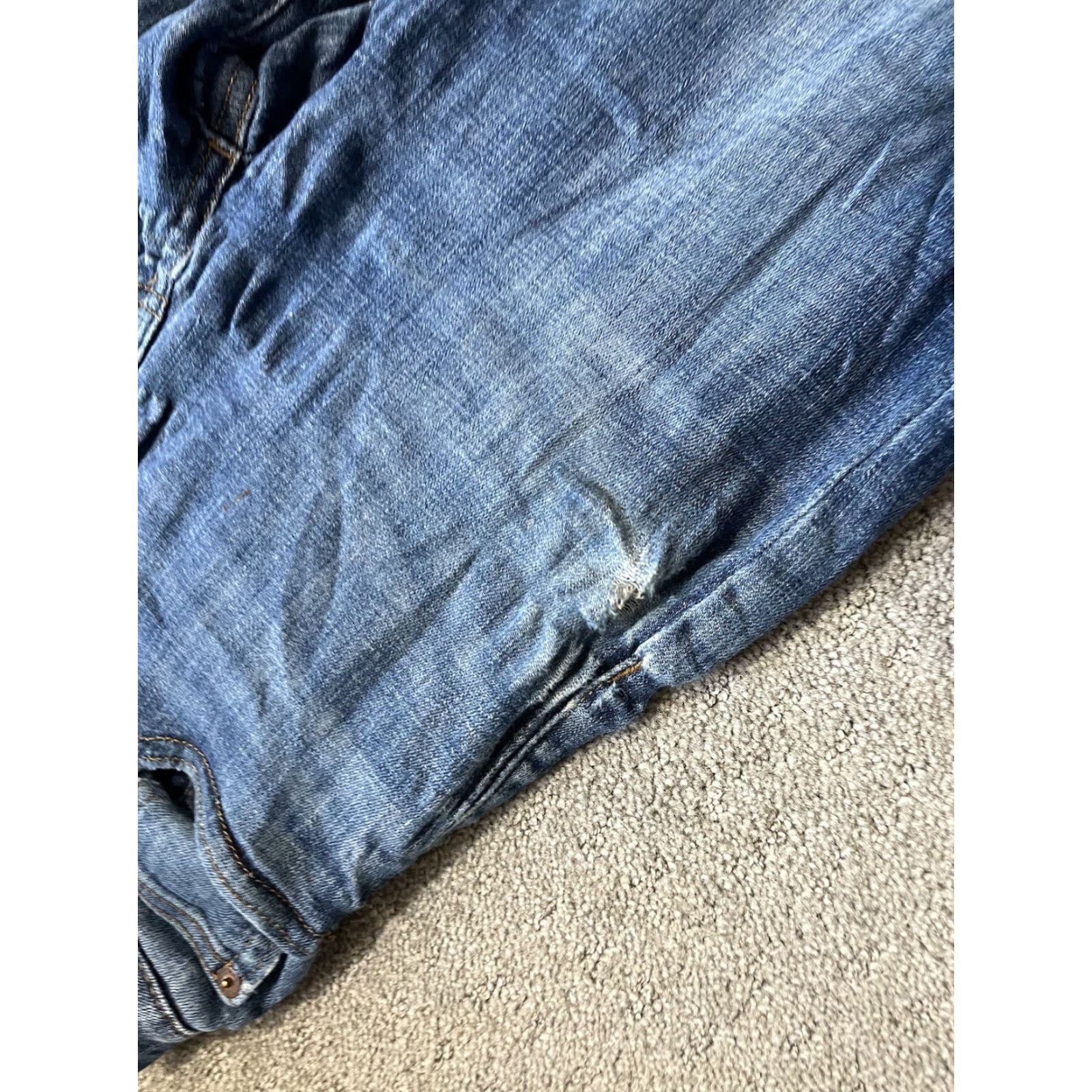 American Eagle Outfitters American Eagle Outfitters Jeans Mens Slim 38 Blue Distressed Denim 5-Pocket Straight Inseam 32 Cotton Blend Elastodiene Polyester Blend Shirt? Size US 38 / EU 54 - 7 Thumbnail