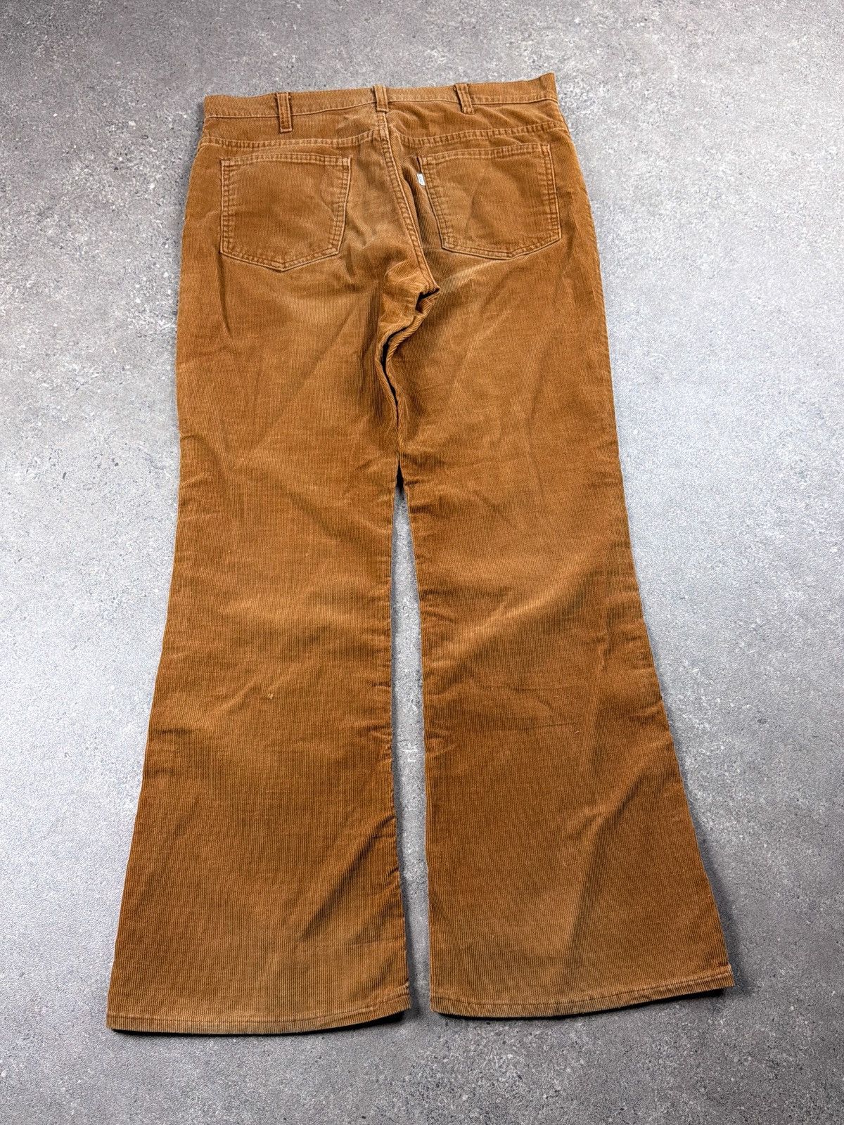 Levi's 1980s - Levi’s 646 Corduroy Flare Pant Size US 34 / EU 50 - 1 Thumbnail