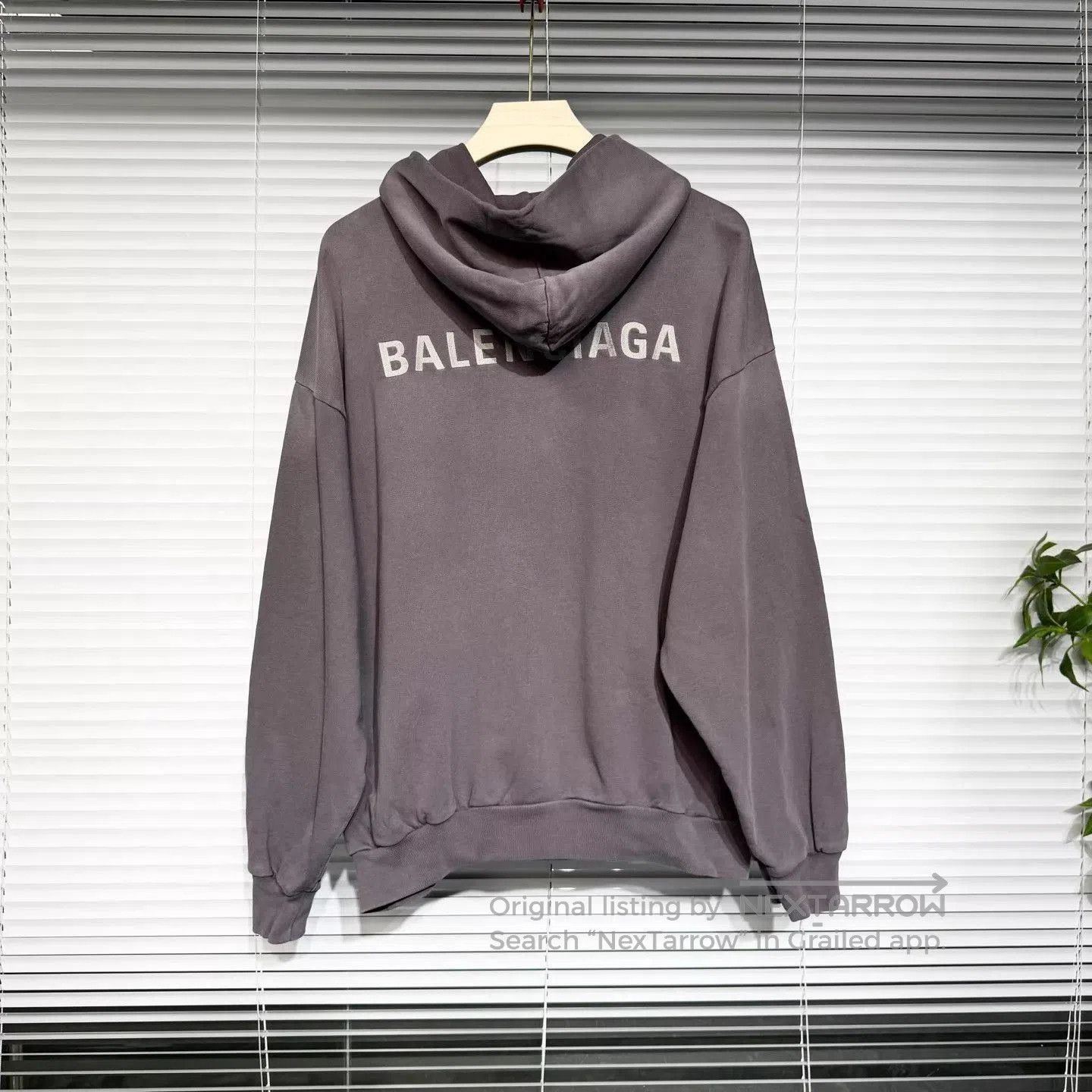 Balenciaga Purple Oversized Hoodie with Front Pocket . Size US S / EU 44-46 / 1 - 2 Thumbnail