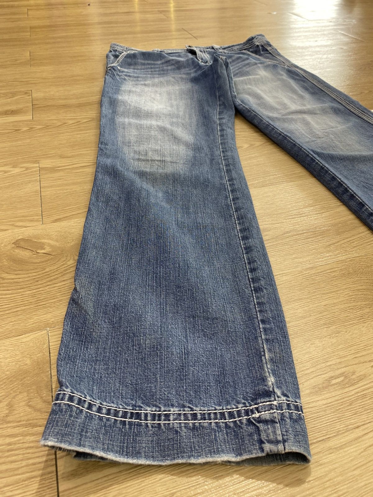 Japanese Brand Japanese Brand Faded Blue Wash Buckle Back Style Jeans Size US 32 / EU 48 - 9 Thumbnail
