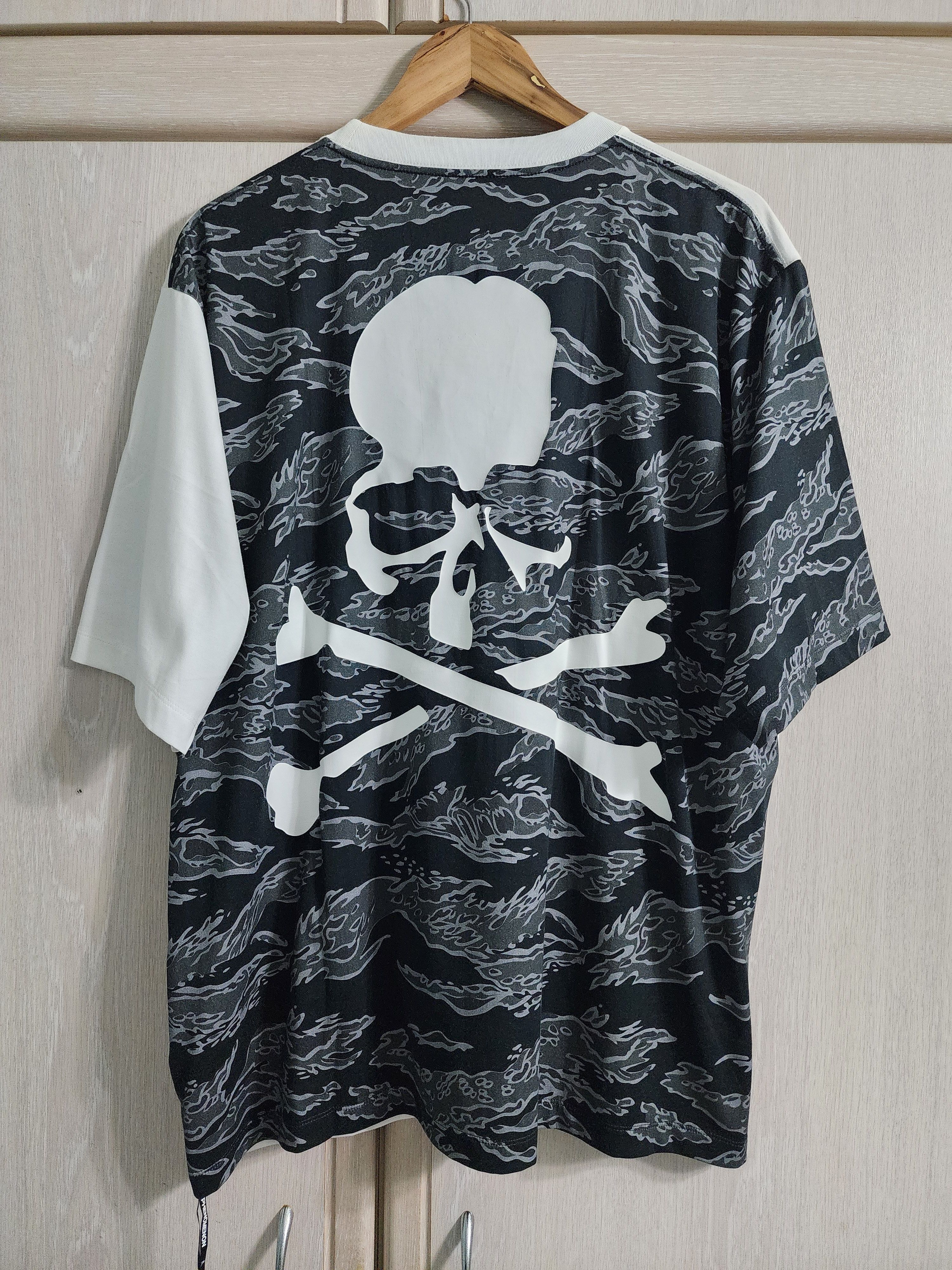 Mastermind Japan Phenomenon x Mastermind World Tiger Camo Skull T-Shirt Size US L / EU 52-54 / 3 - 1 Thumbnail