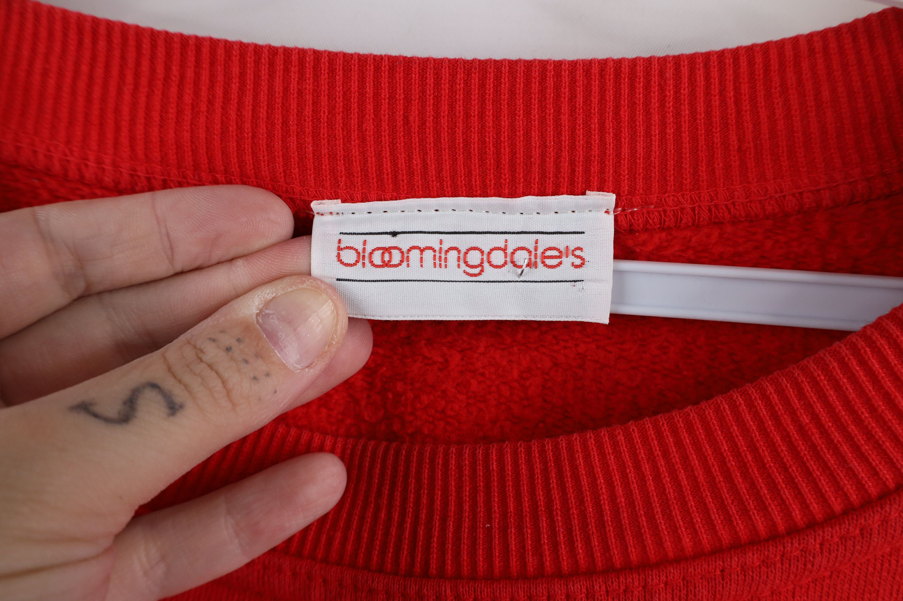 Vintage Vintage 90s Bloomingdales Spell Out Bloomies Sweatshirt Red Size XXL / US 16-18 / IT 52-54 - 7 Thumbnail