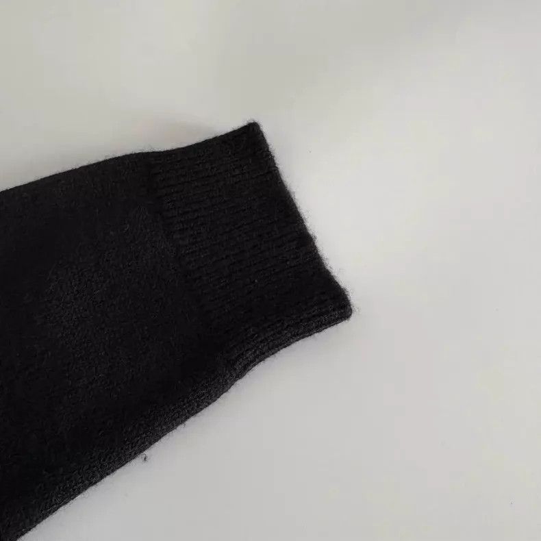 Valentino Valentino Black Big V sweater Size XS / US 0-2 / IT 36-38 - 7 Thumbnail