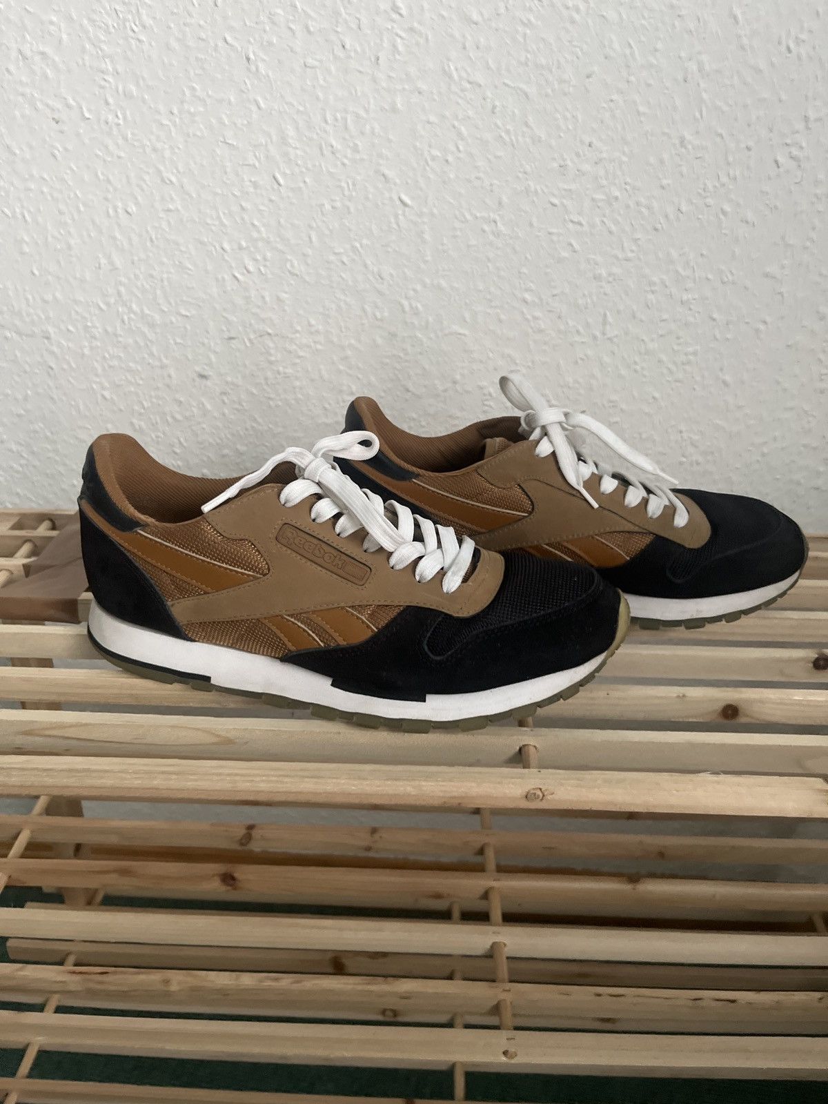 Reebok Reebok Classic City Pack Berlin Size US 8.5 / EU 41-42 - 1 Thumbnail