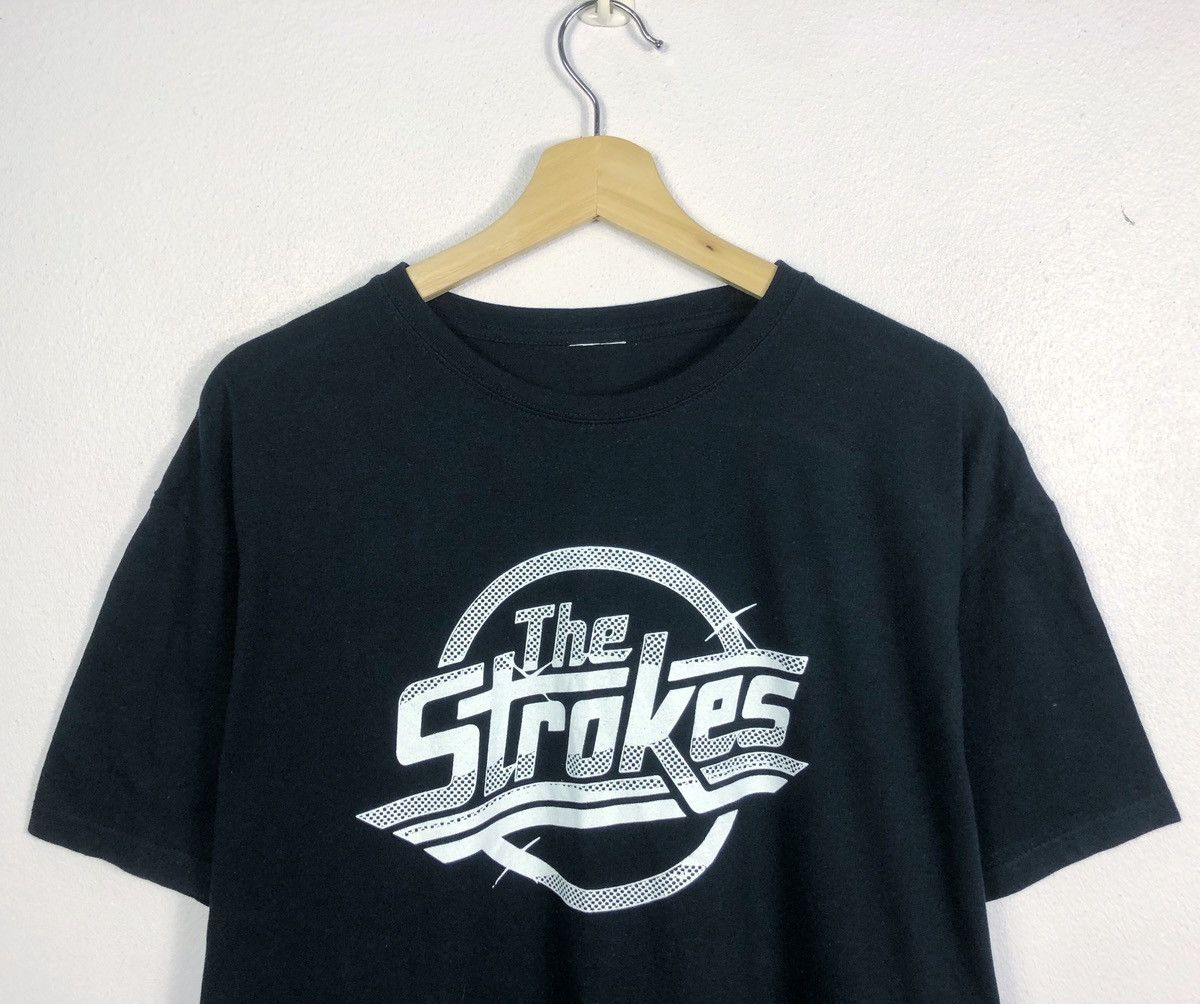Band Tees Rare The Strokes Band Big Logo Tee Size US L / EU 52-54 / 3 - 2 Thumbnail