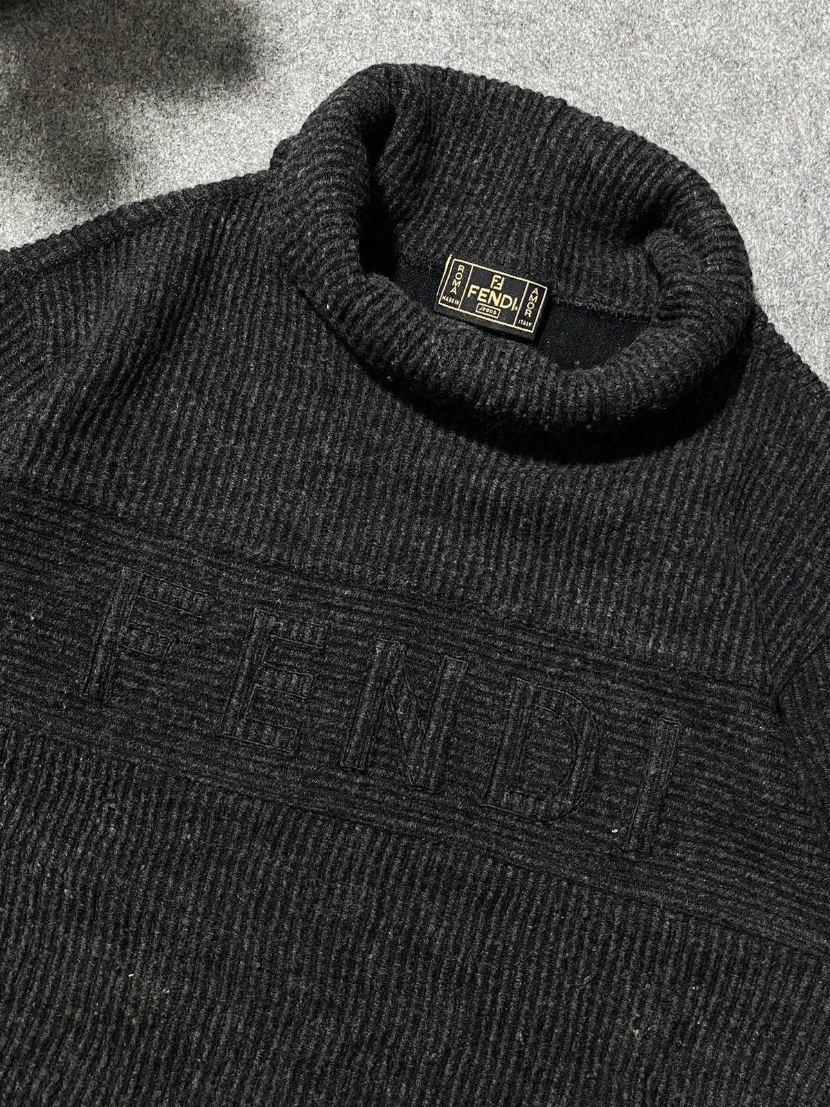Vintage Fendi big logo turtleneck sweater made in Italy