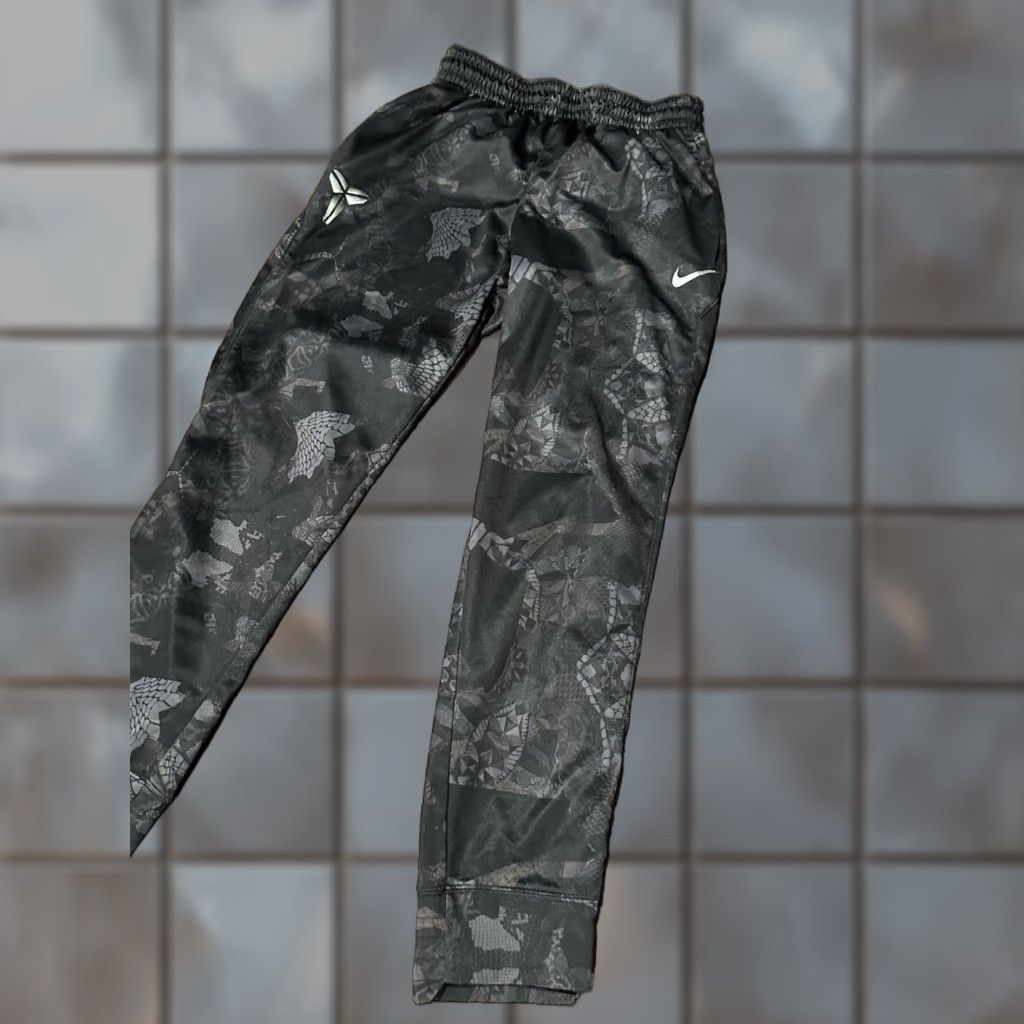 Nike VINTAGE? (No) Nike Kobe Black Mamba Snake Skin Therma Fit Pants Men’s Size M Jogger Black Snake Theme Activewear Mens Size US 31 - 1 Thumbnail