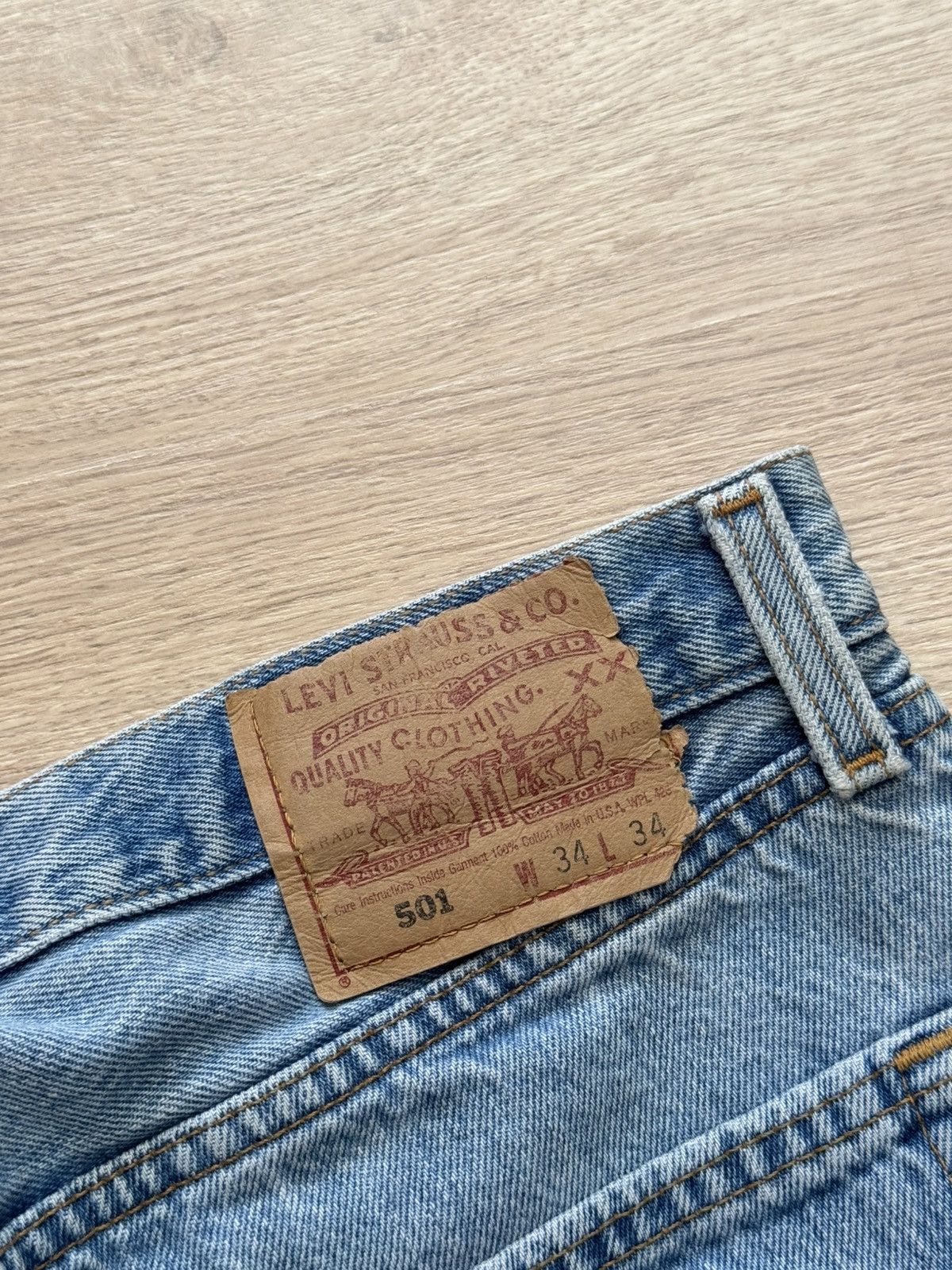 Levi's Vintage 90’s Levi’s Distressed Made In USA Blue Denim Jeans Size US 32 / EU 48 - 7 Thumbnail