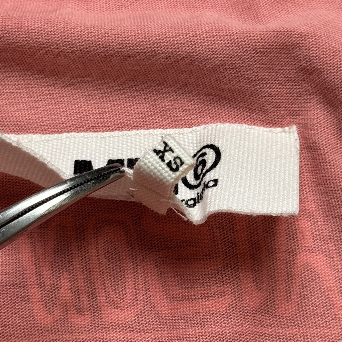 MM6 Maison Margiela - Different Script Logo Tshirt Size XS / US 0-2 / IT 36-38 - 9 Thumbnail
