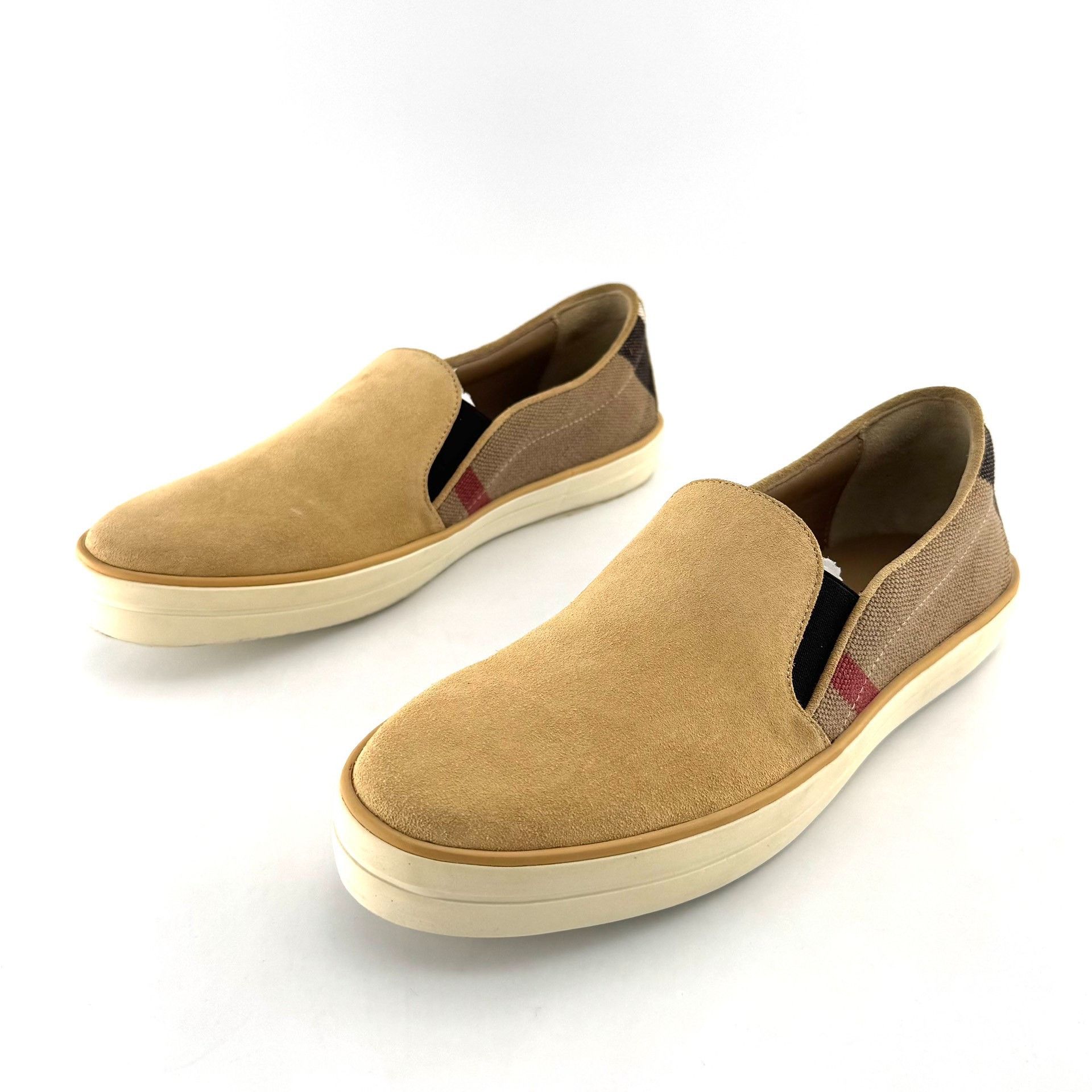 Burberry Burberry Low-Top Platform Suede Slip-On Size US 6 / IT 36 - 1 Thumbnail