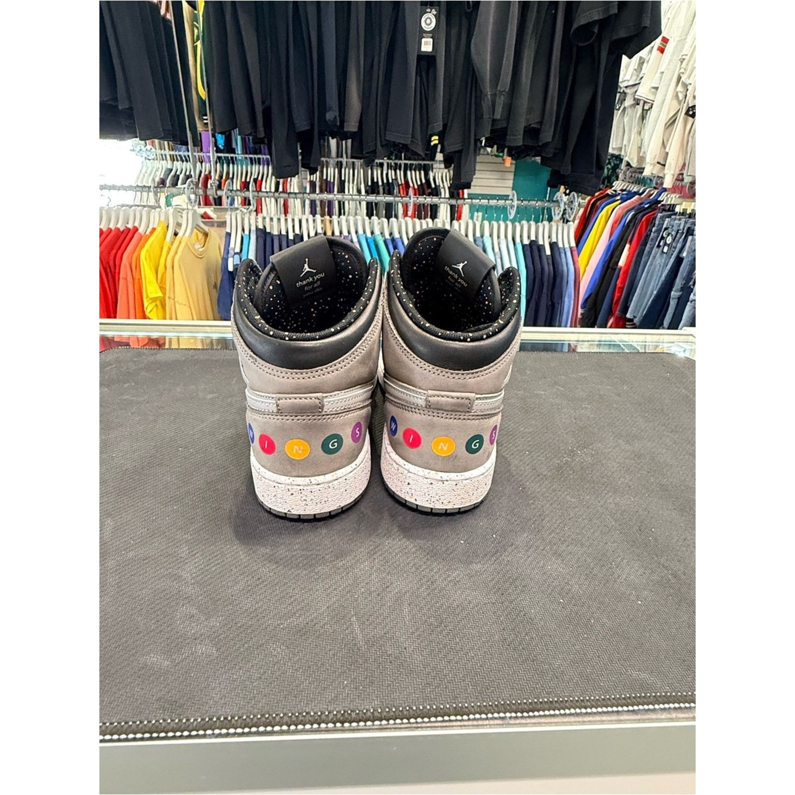 Nike Nike Air Jordan 1 Mid SE GS “Wings” Sneakers Size US 5 / EU 37 - 4 Thumbnail