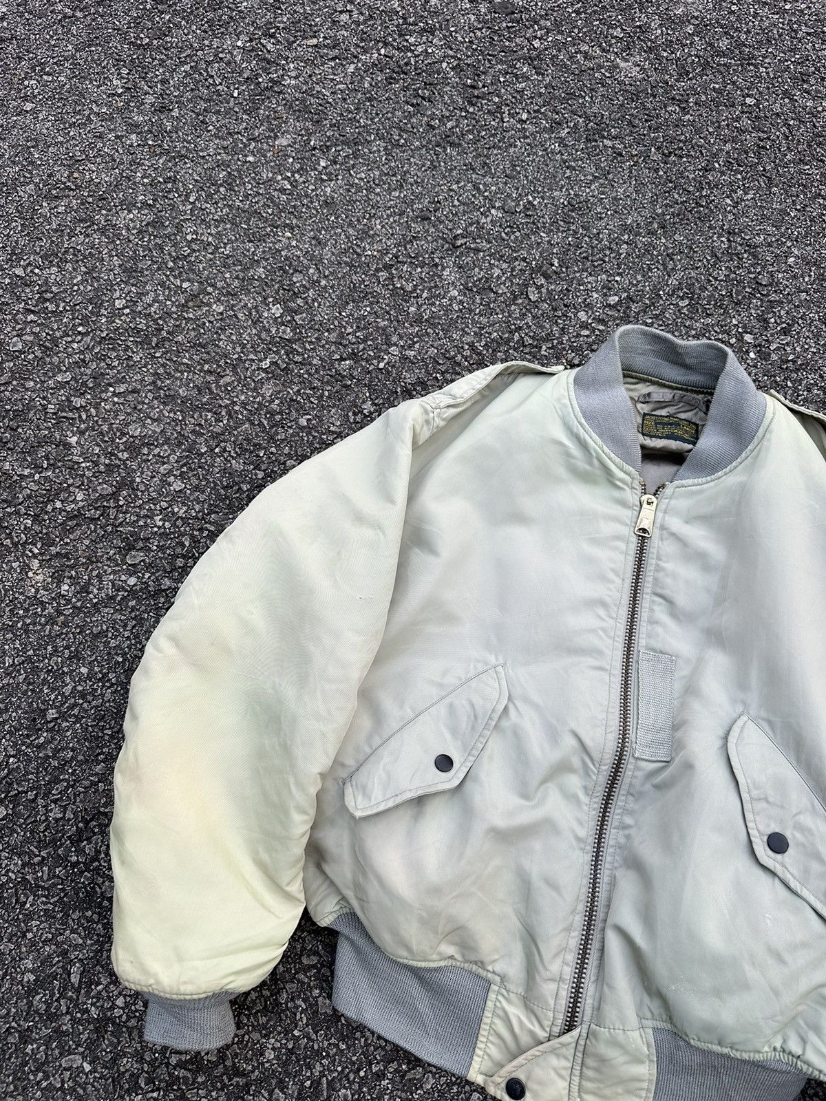 Vintage 🪖Vintage MA-1 Man Intermediate Creamy Green Bomber Jacket Size US M / EU 48-50 / 2 - 4 Thumbnail