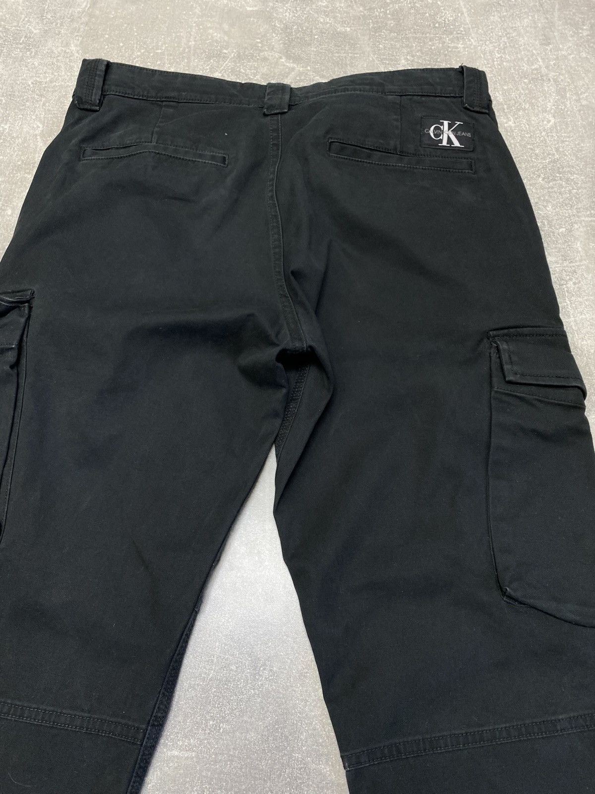 Calvin Klein × Japanese Brand × Vintage Cargo Calvin Klein Pants Pockets Trousers Black Size US 31 - 22 Thumbnail